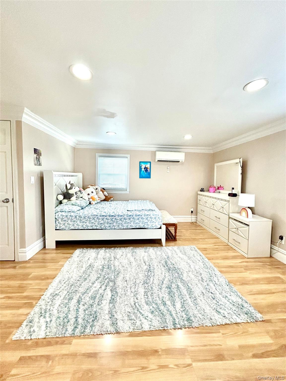 #10 photo, 745 S Oyster Bay Road, Bethpage , NY 11714