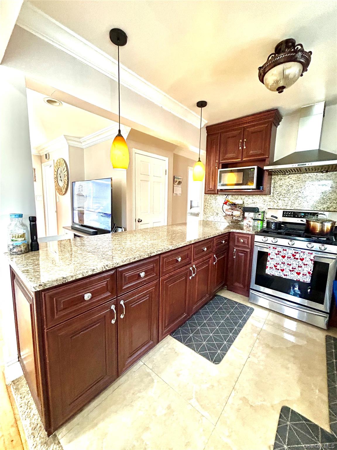 #5 photo, 745 S Oyster Bay Road, Bethpage , NY 11714