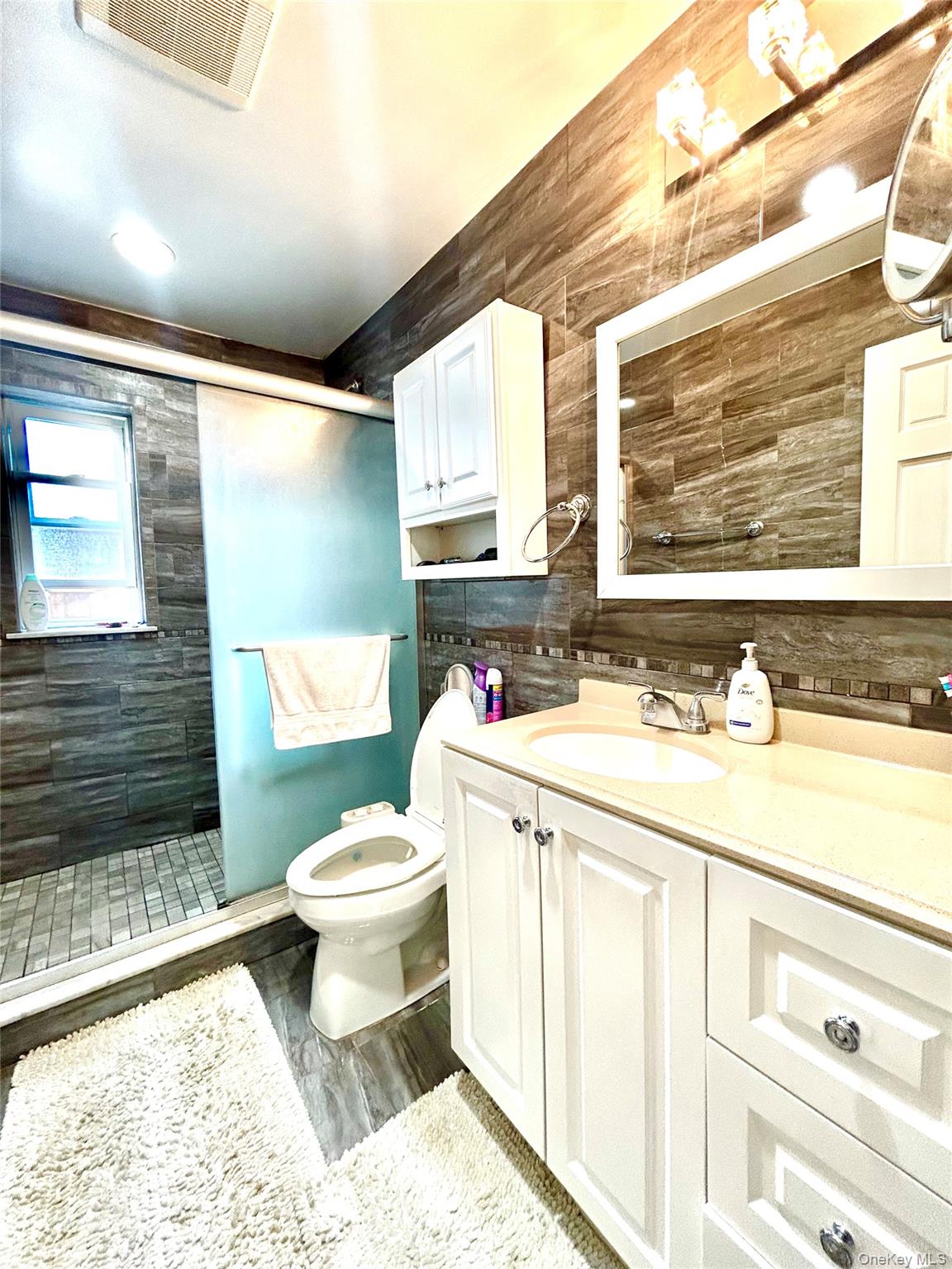 #8 photo, 745 S Oyster Bay Road, Bethpage , NY 11714