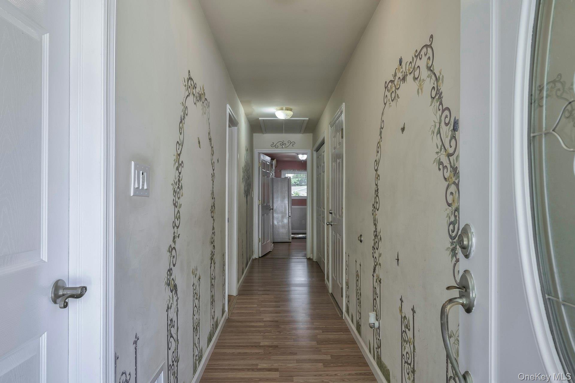 #4 photo, 4 E Hill Drive, Smithtown , NY 11787