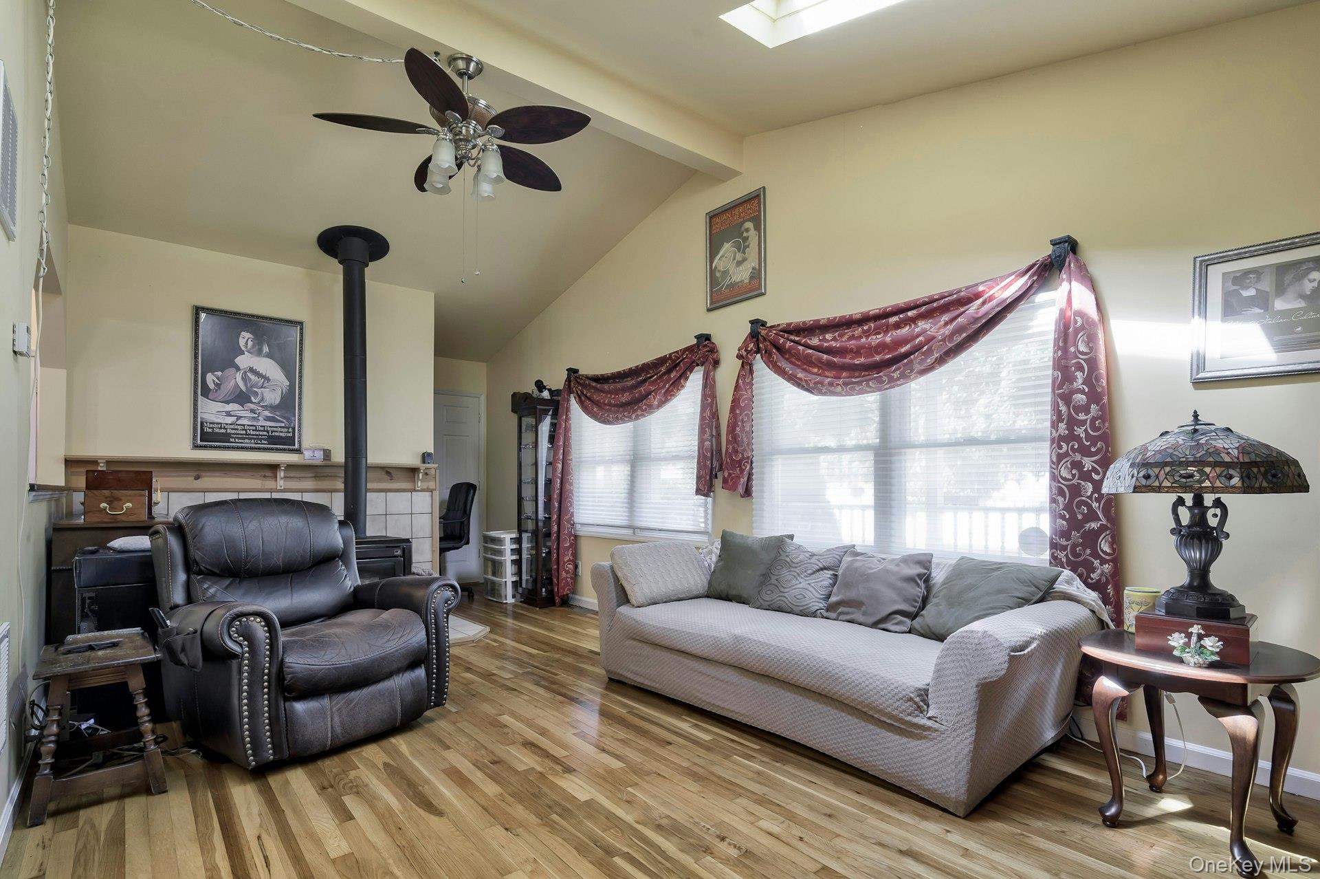 #6 photo, 4 E Hill Drive, Smithtown , NY 11787