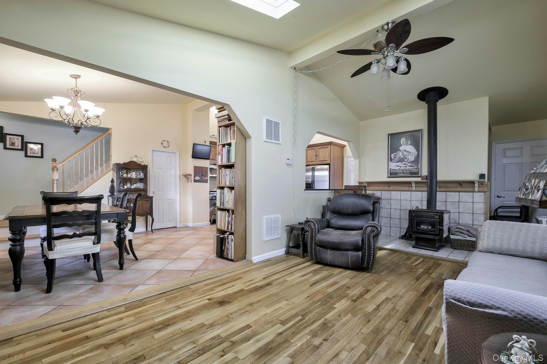 #7 photo, 4 E Hill Drive, Smithtown , NY 11787