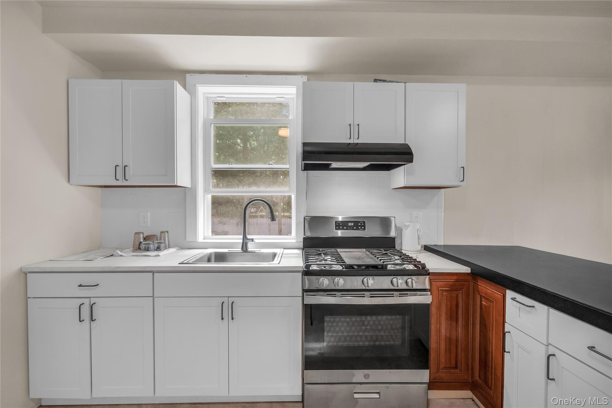 #13 photo, 715 Flanders Road, サフォーク郡 Flanders , NY 11901