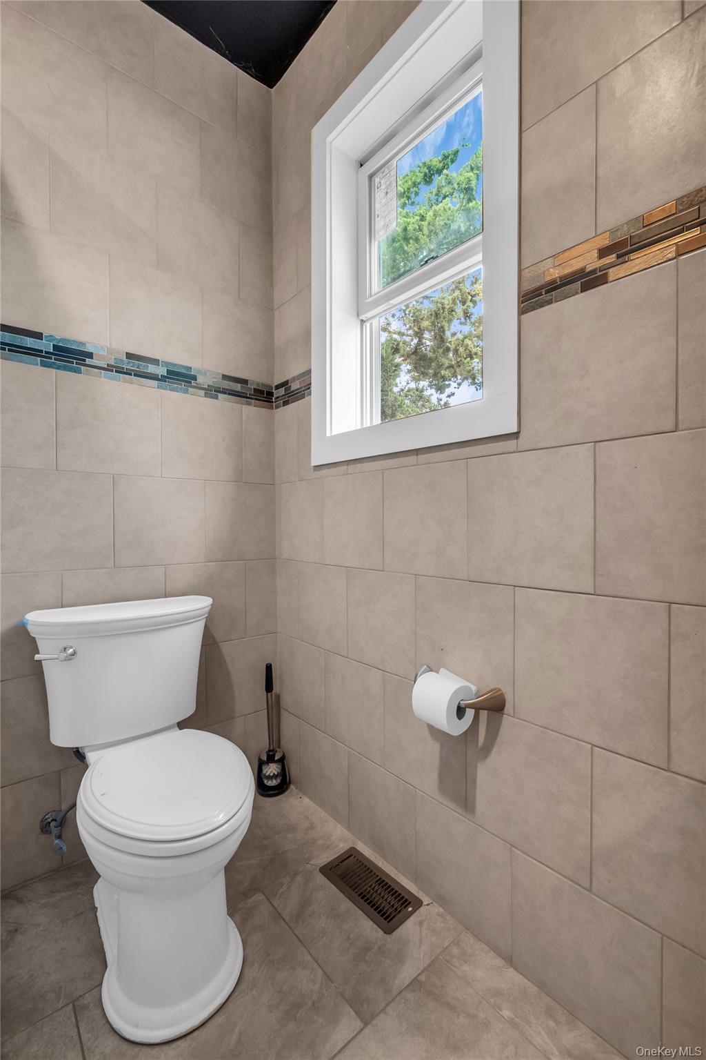 #15 photo, 715 Flanders Road, サフォーク郡 Flanders , NY 11901