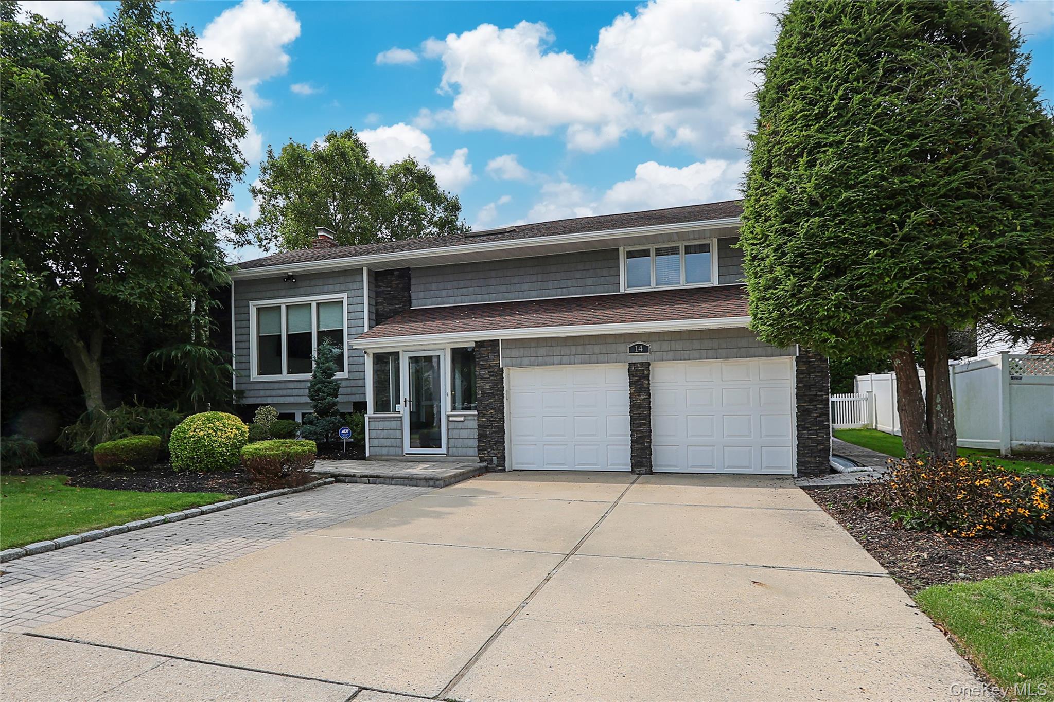 #1 photo, 14 Glenn Drive, Woodbury , NY 11797