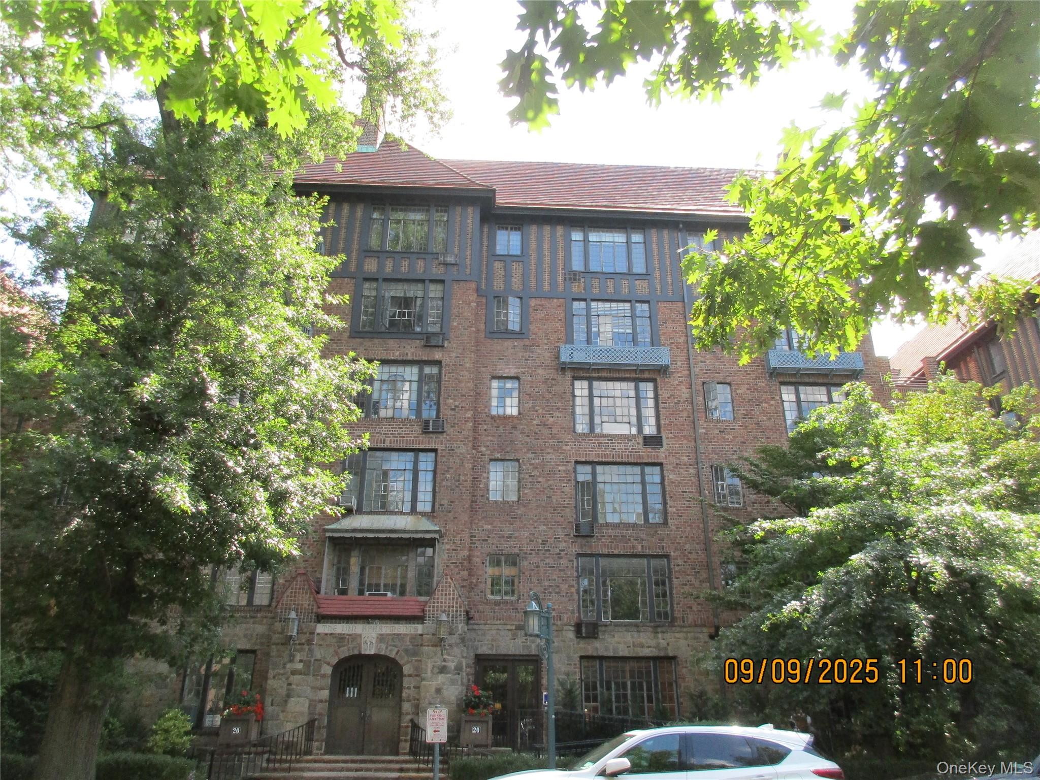 #17 photo, 20 continental Avenue, クイーンズ区 Forest Hills , NY 11375