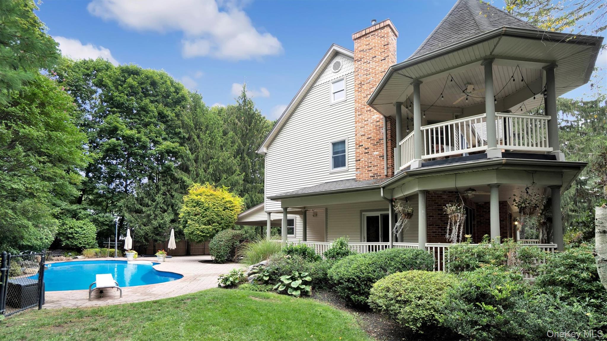 #11 photo, 811 Canal Road, Mount Sinai , NY 11766