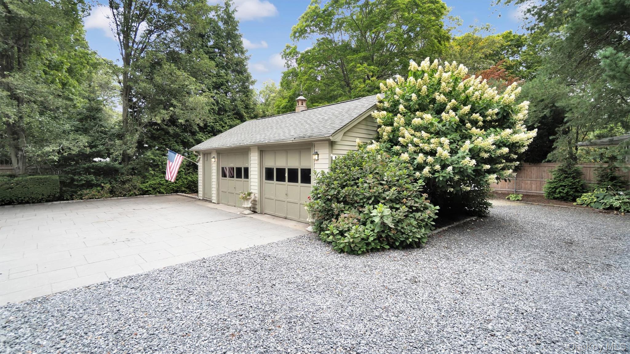 #13 photo, 811 Canal Road, Mount Sinai , NY 11766