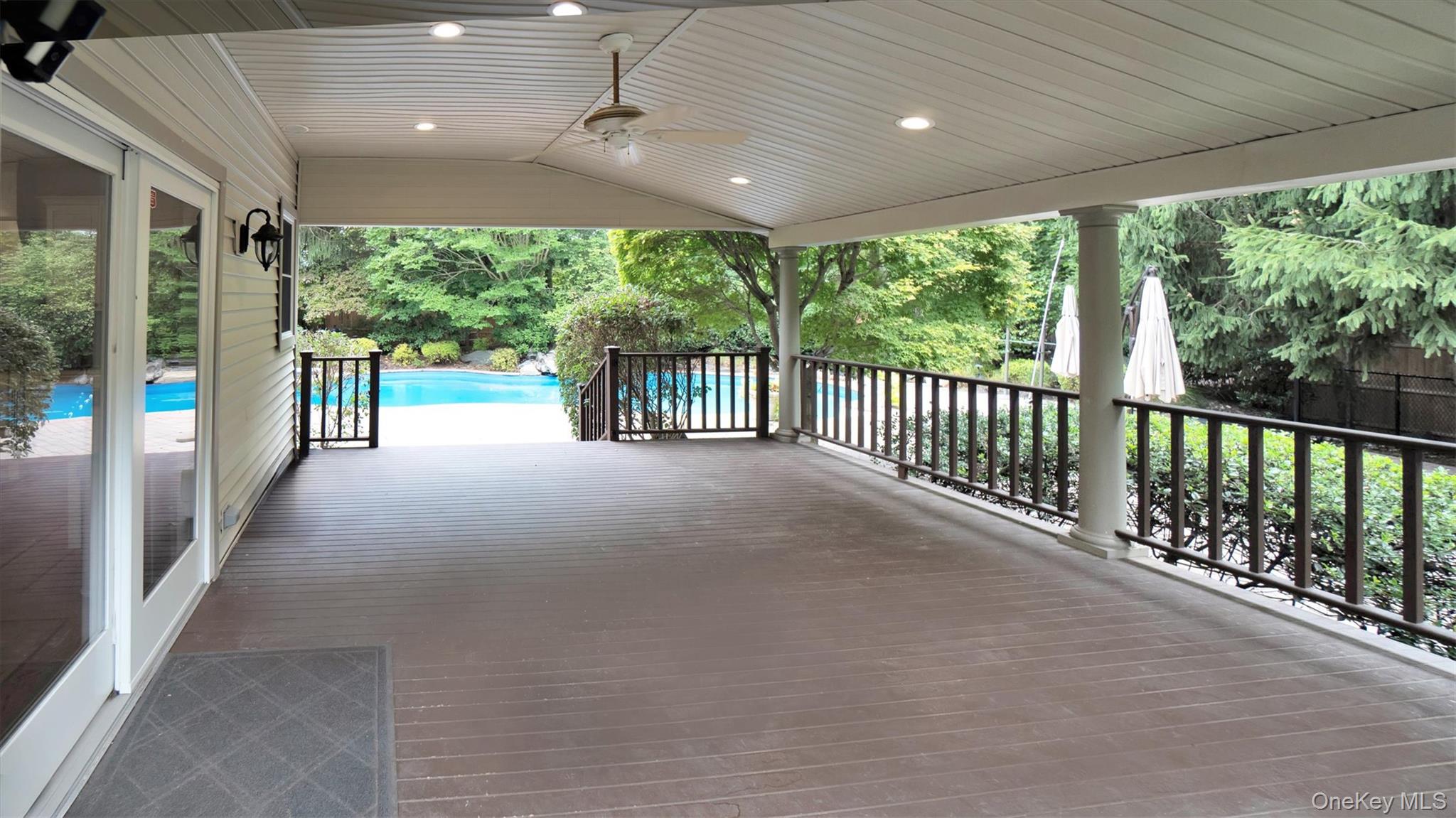 #14 photo, 811 Canal Road, Mount Sinai , NY 11766