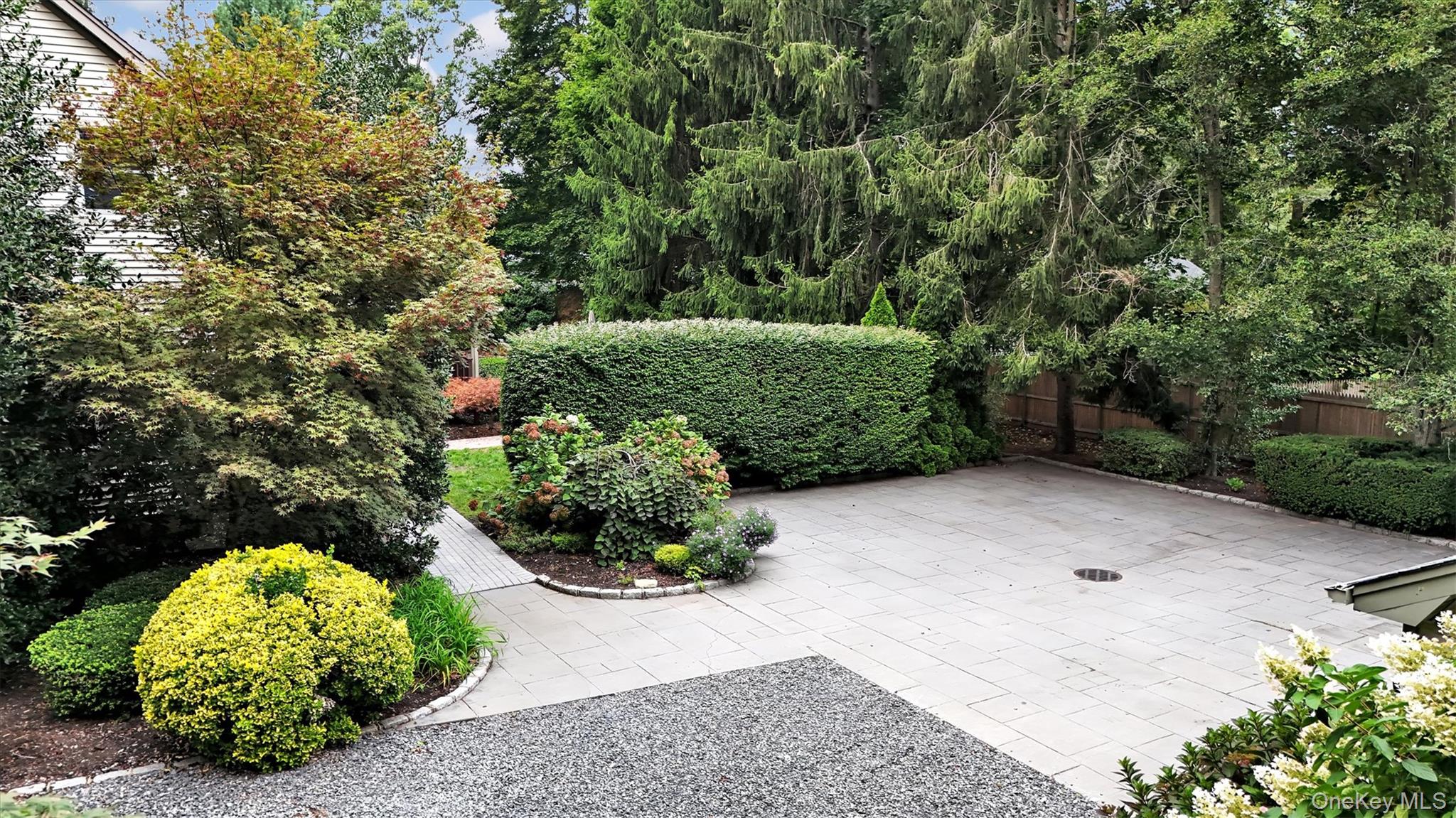 #5 photo, 811 Canal Road, Mount Sinai , NY 11766