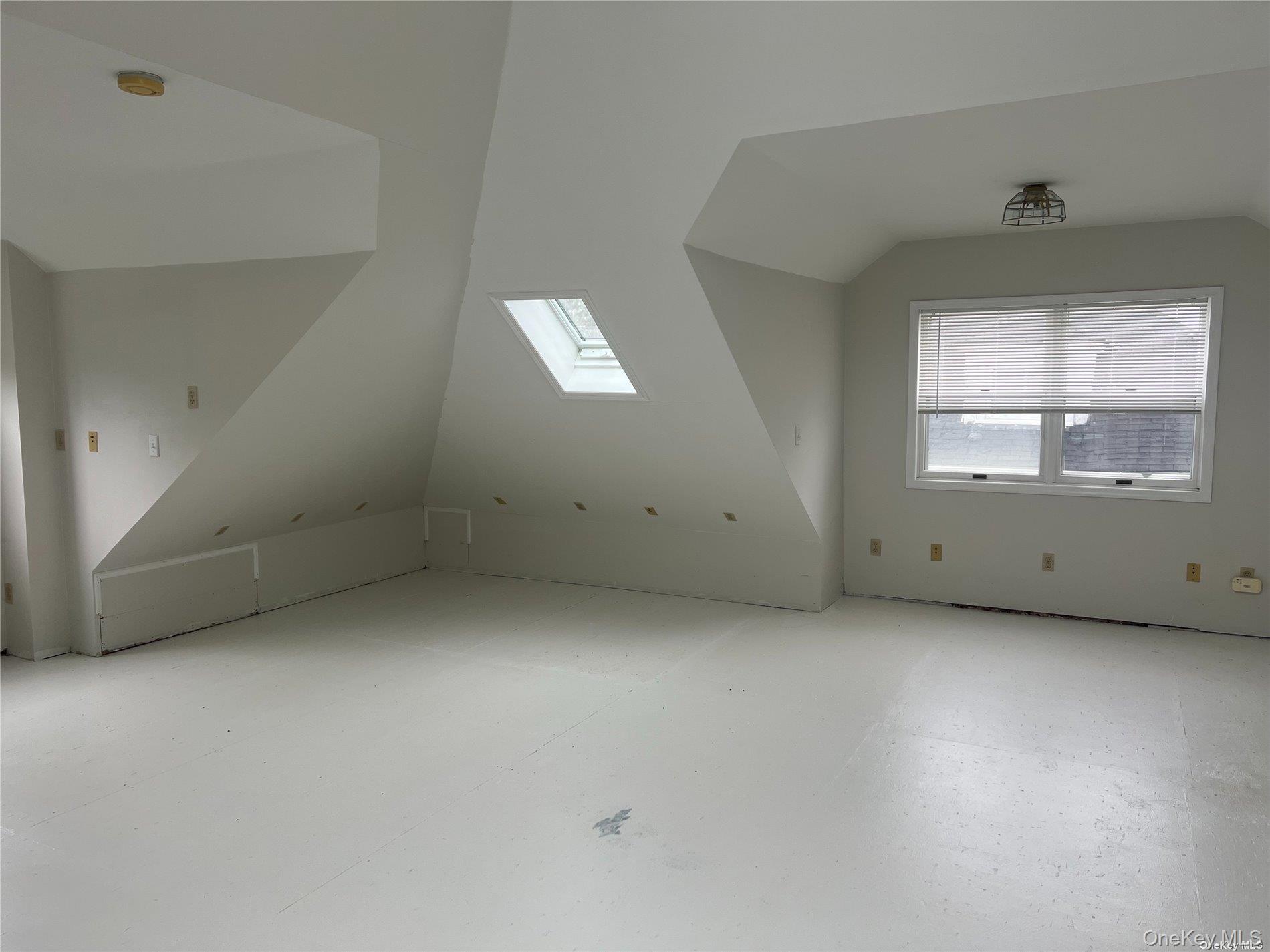 #11 photo, 77 Andrew Street, Manhasset , NY 11030