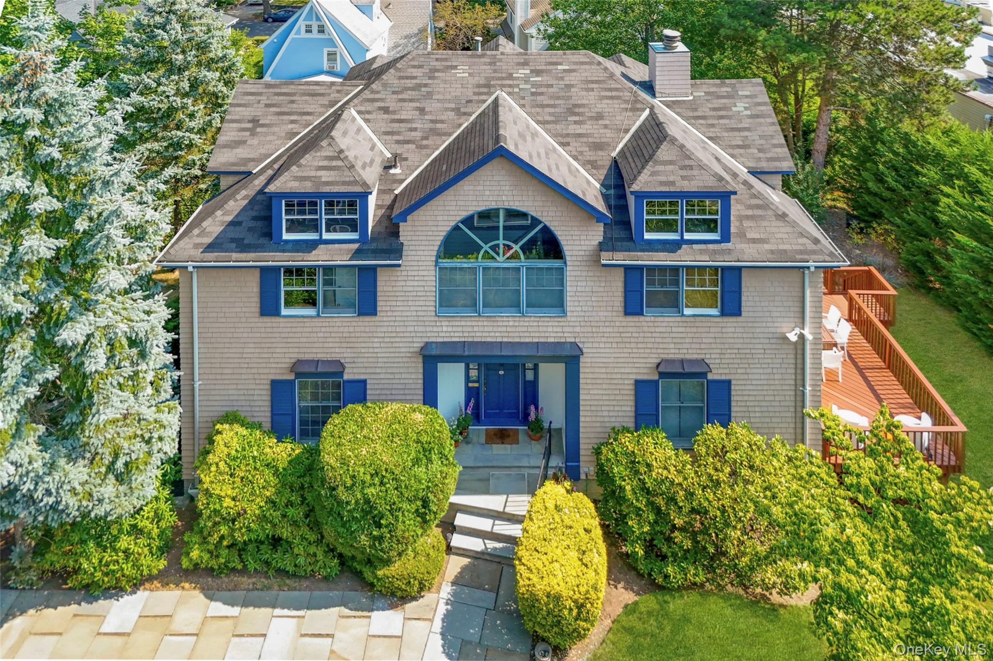 #1 photo, 11 Cambridge Court, Larchmont , NY 10538