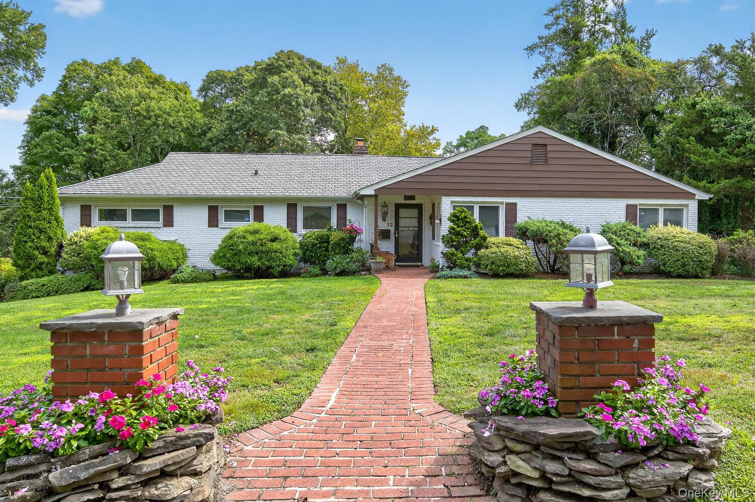 #1 photo, 12 Griffith Lane, सफ़ोक काउंटी Huntington , NY 11743