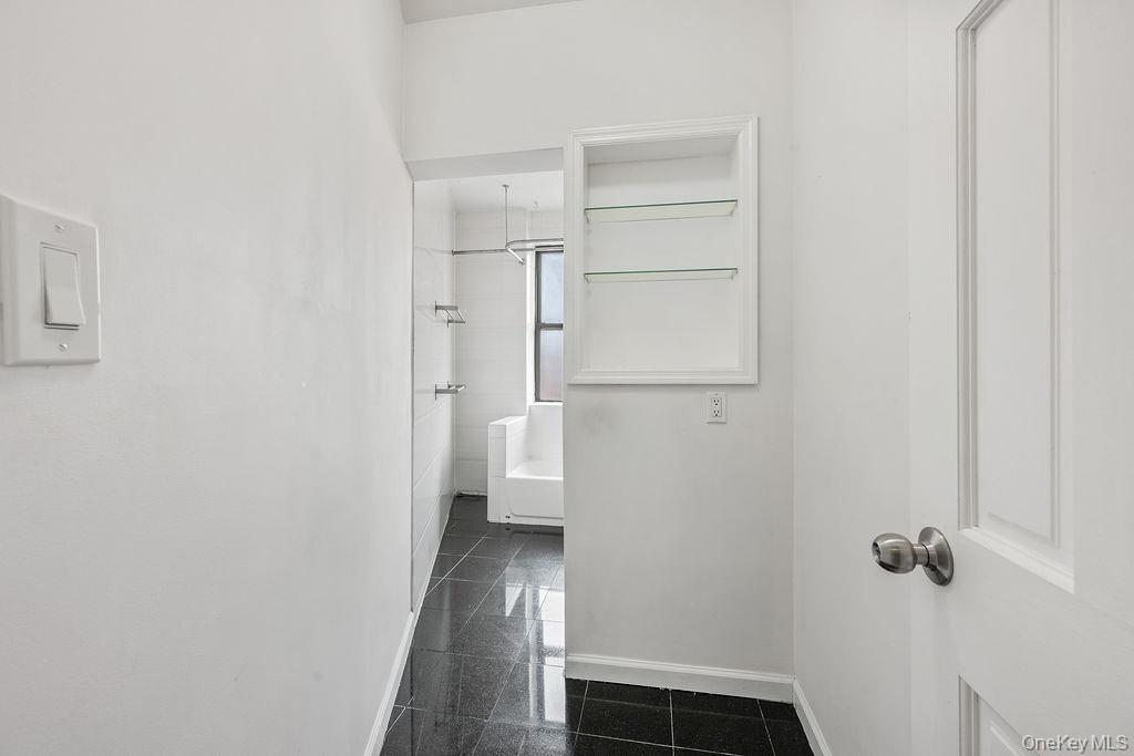 #10 photo, 69-40 Yellowstone Boulevard, Forest Hills , NY 11375