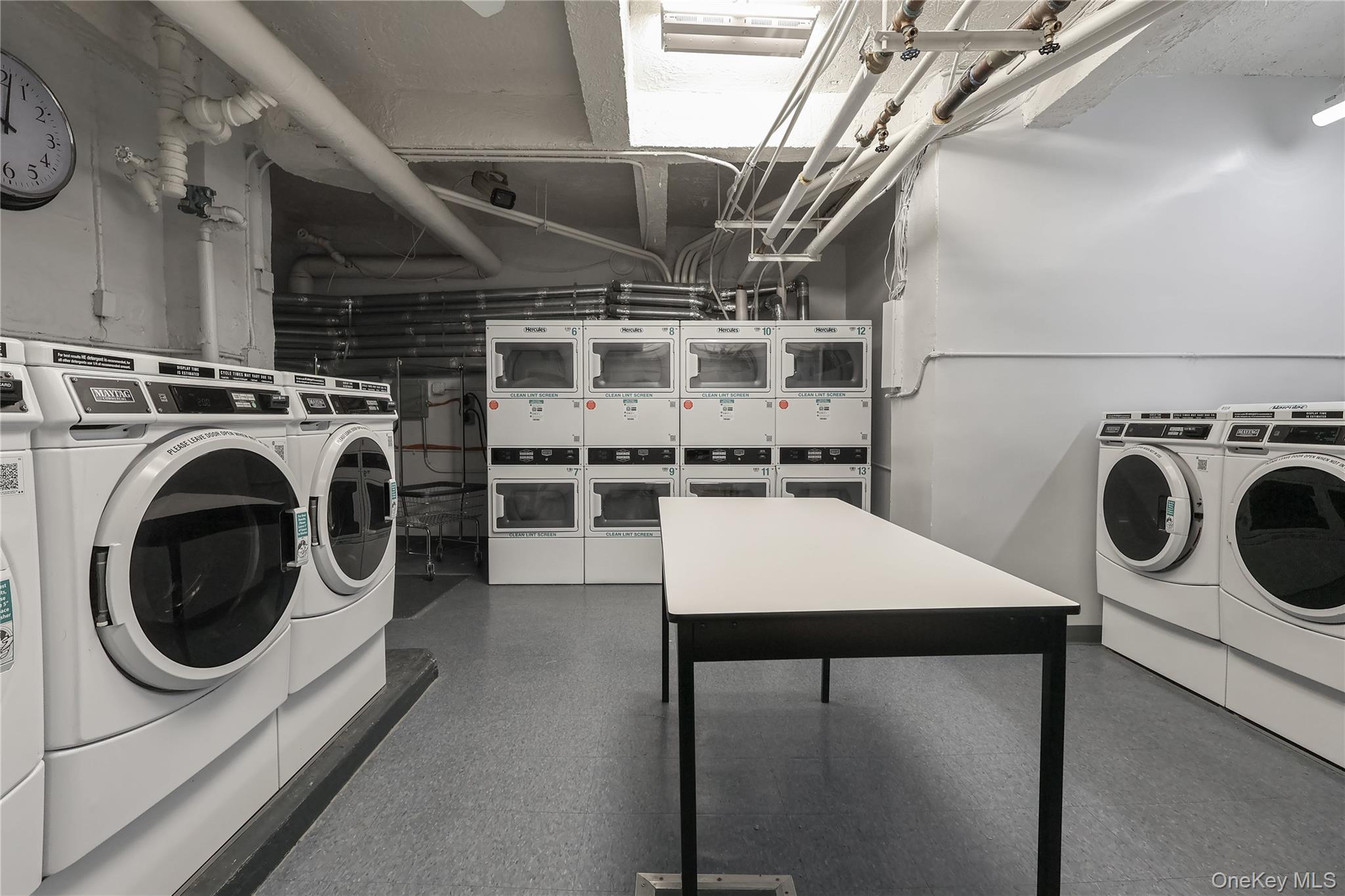 #15 photo, 69-40 Yellowstone Boulevard, Forest Hills , NY 11375