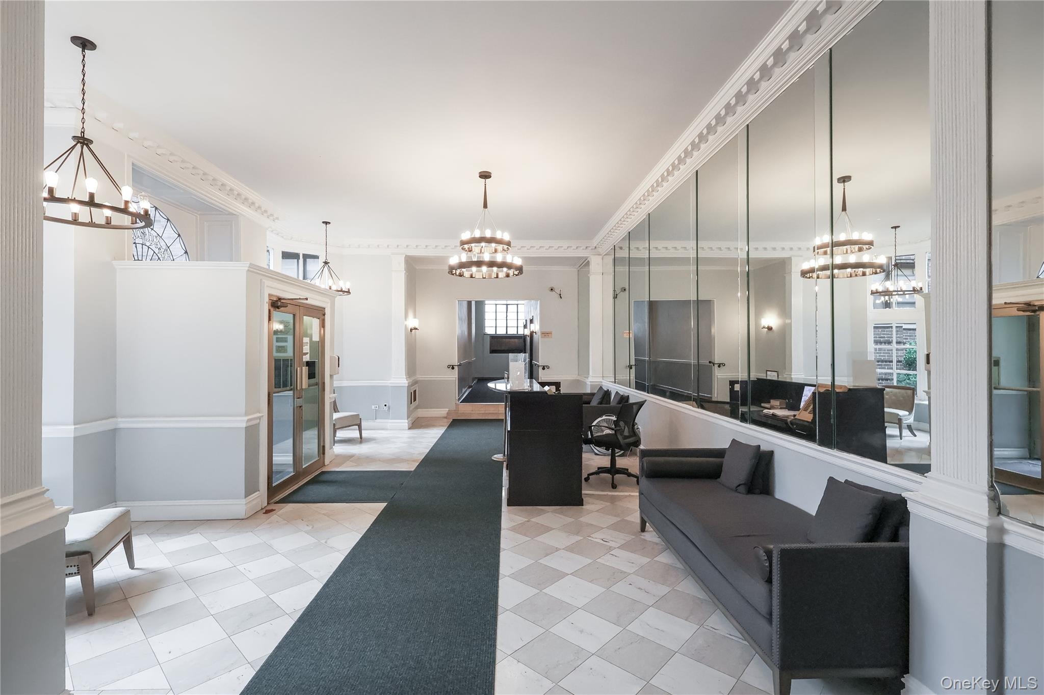 #17 photo, 69-40 Yellowstone Boulevard, Forest Hills , NY 11375