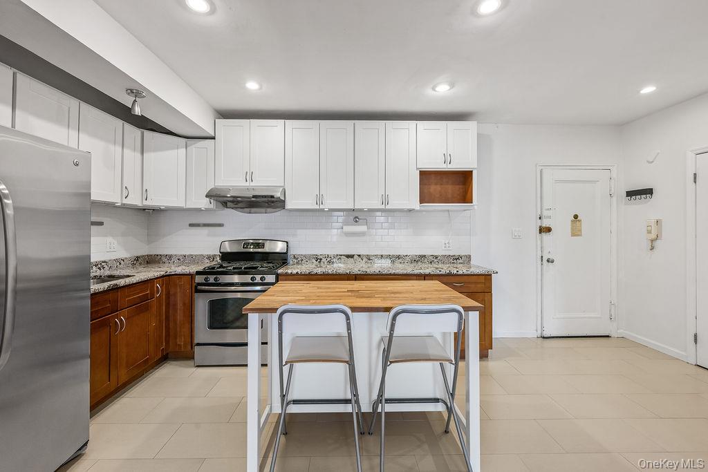 #5 photo, 69-40 Yellowstone Boulevard, Forest Hills , NY 11375