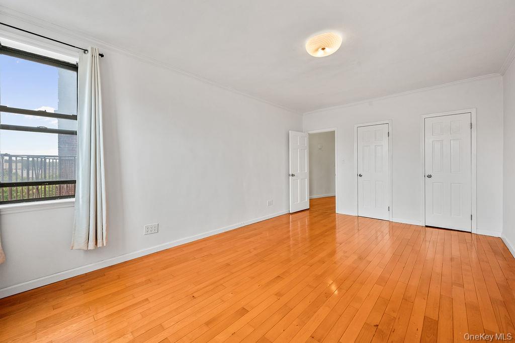 #9 photo, 69-40 Yellowstone Boulevard, Forest Hills , NY 11375