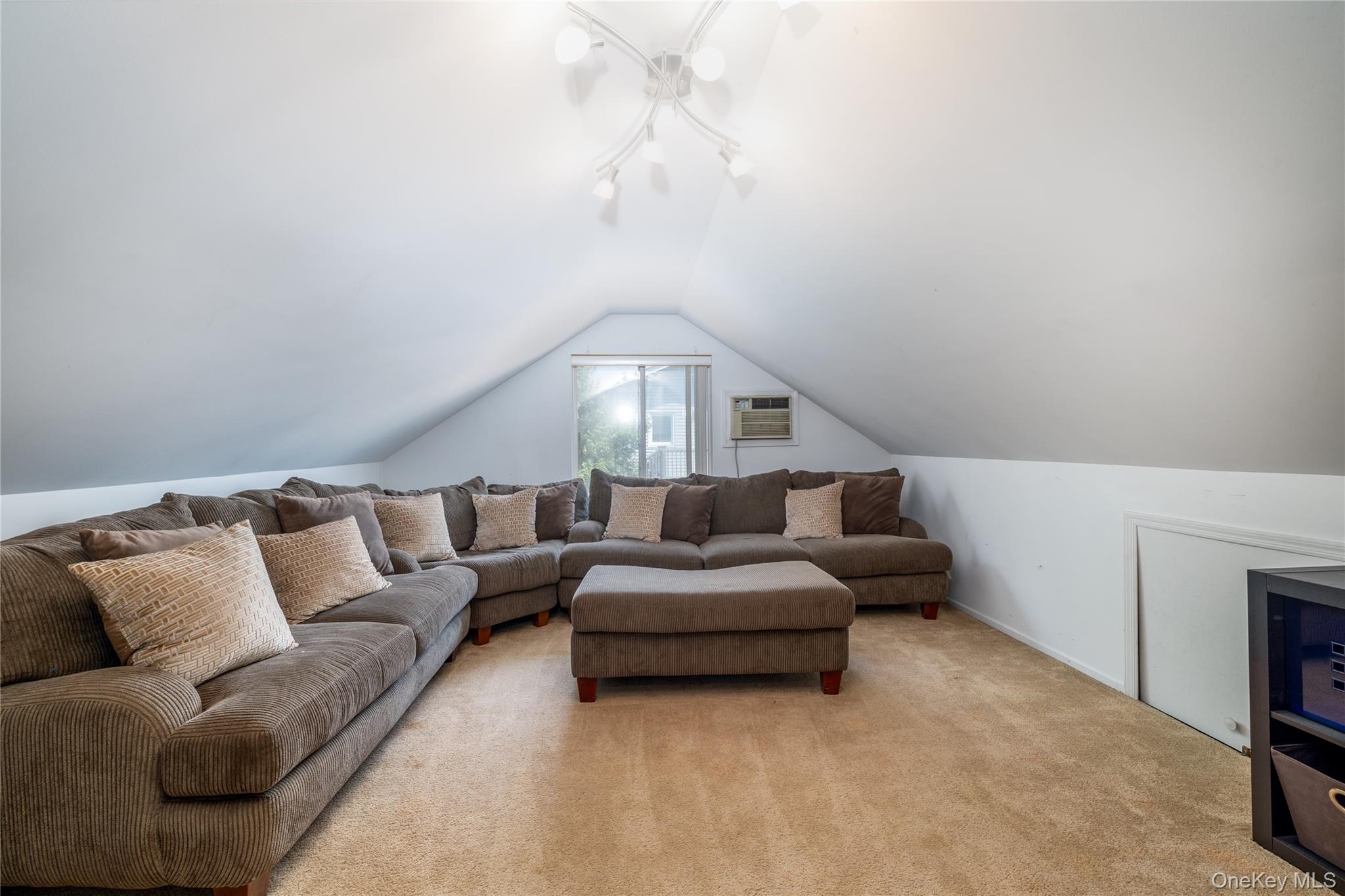 #19 photo, 459 E Pine Street, Long Beach , NY 11561