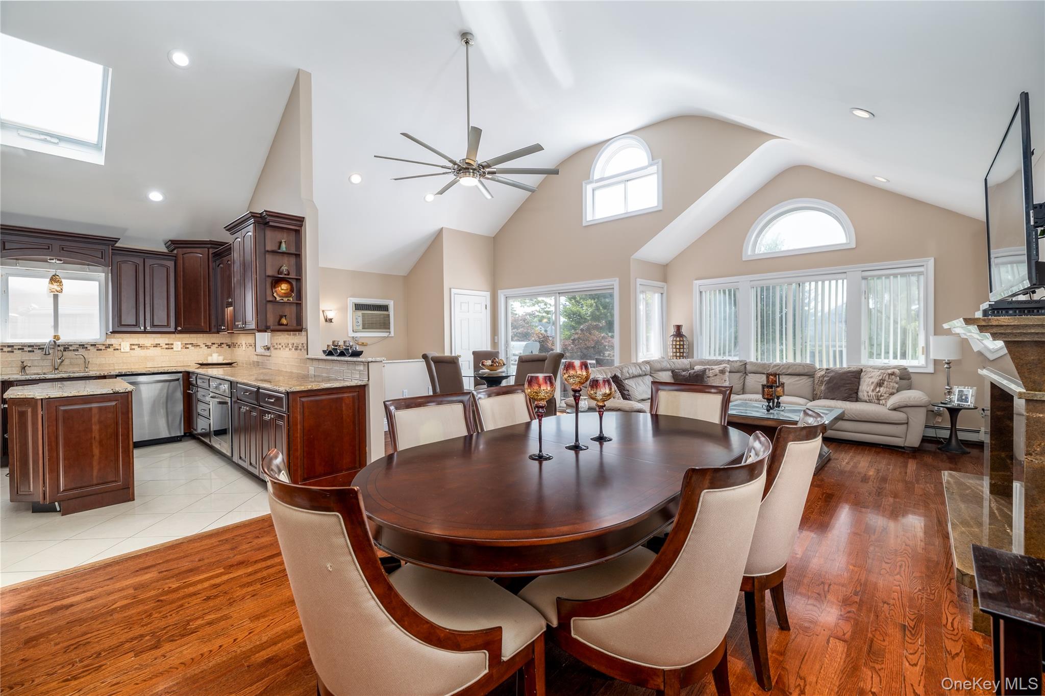 #6 photo, 459 E Pine Street, Long Beach , NY 11561