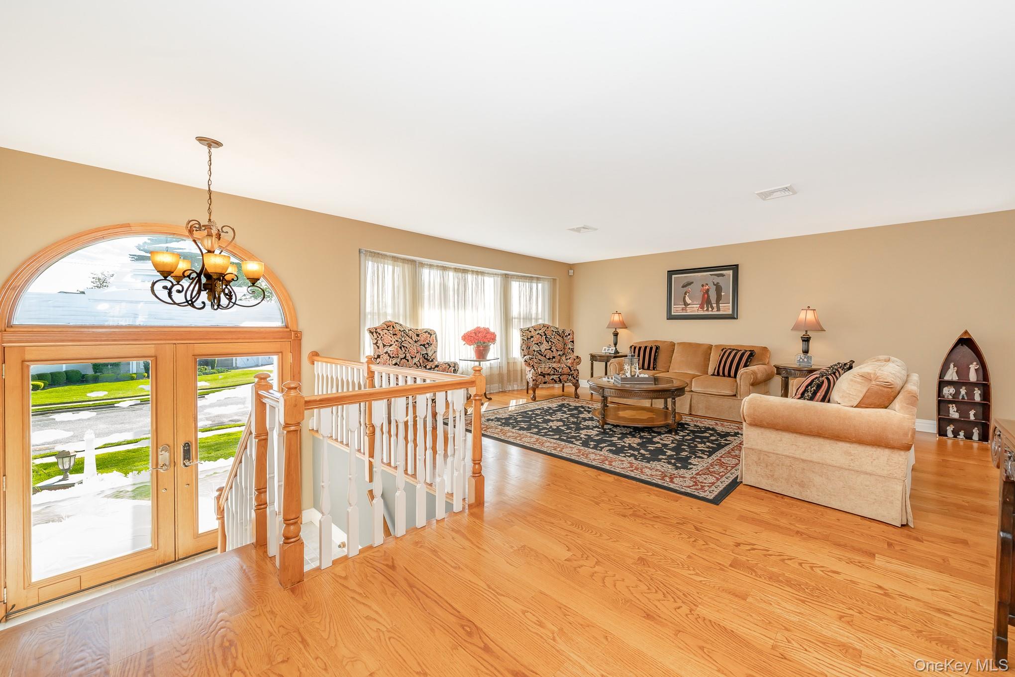 #8 photo, 43 Duck Lane, West Islip , NY 11795