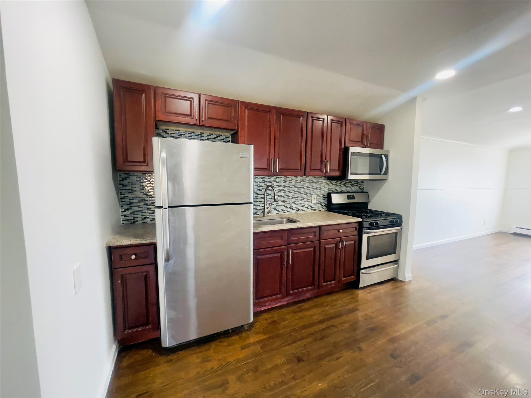 #6 photo, 104-59 214th Street, クイーンズ区 Queens Village , NY 11429