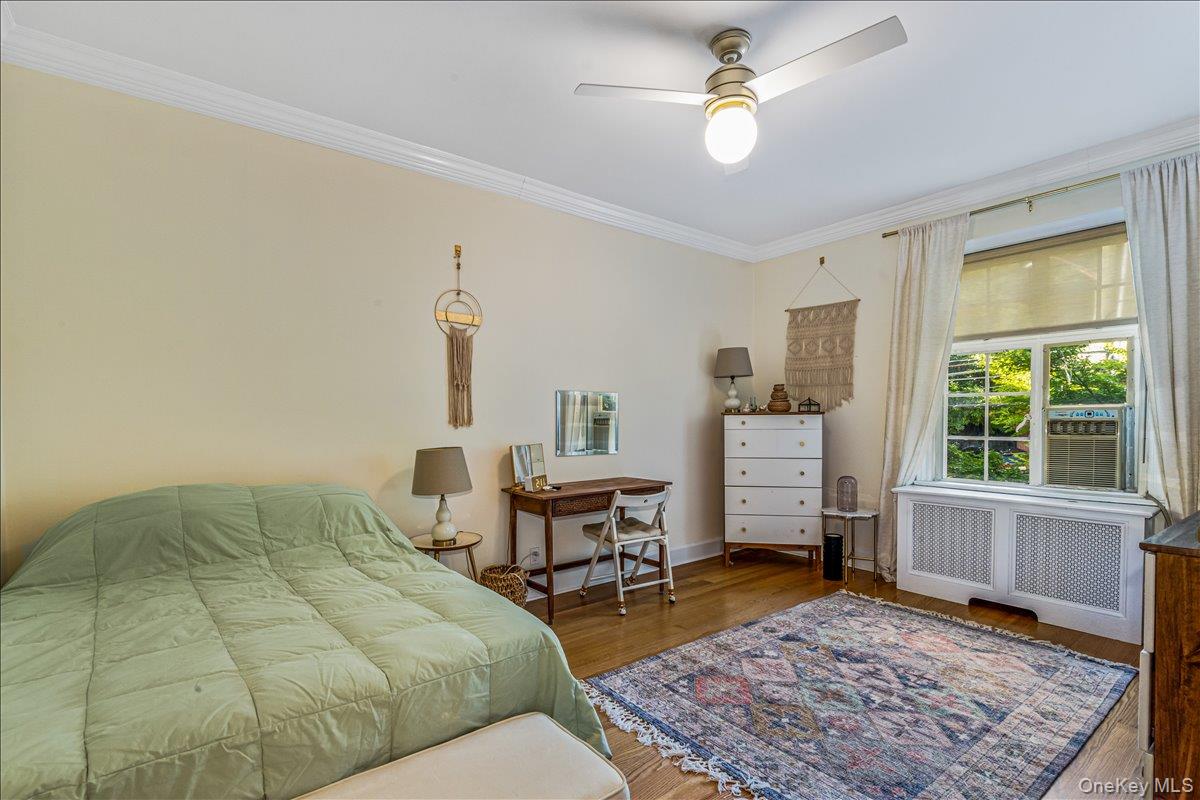 #16 photo, 38-30 Douglaston Parkway, クイーンズ区 Douglaston , NY 11363