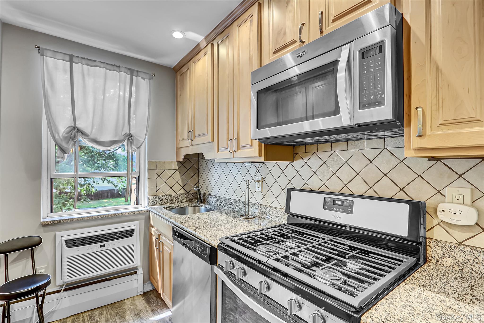 #17 photo, 30 Daley Place, Lynbrook , NY 11563