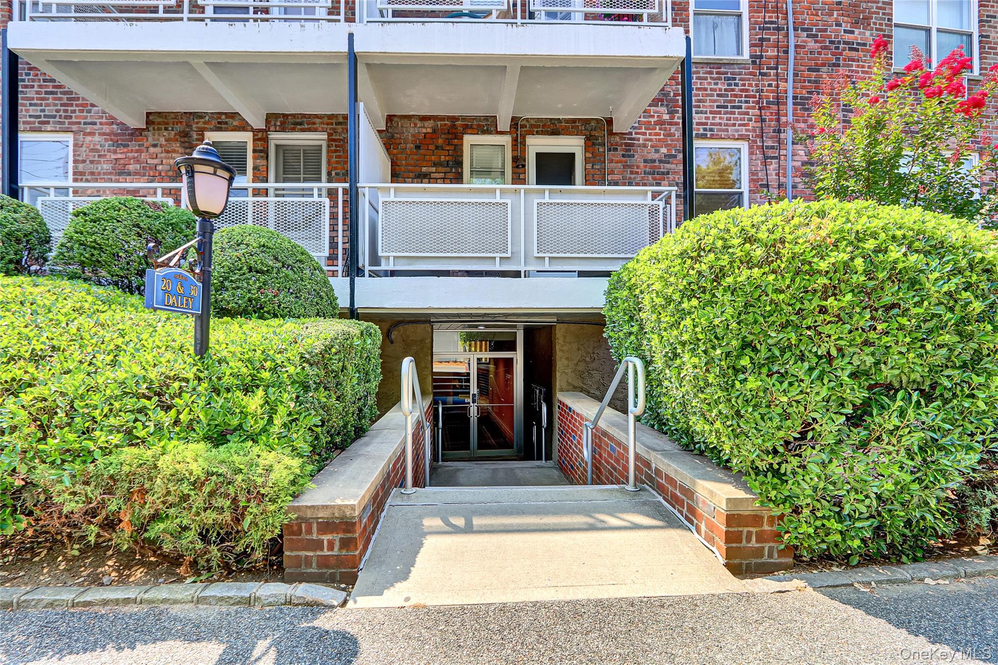 #3 photo, 30 Daley Place, Lynbrook , NY 11563