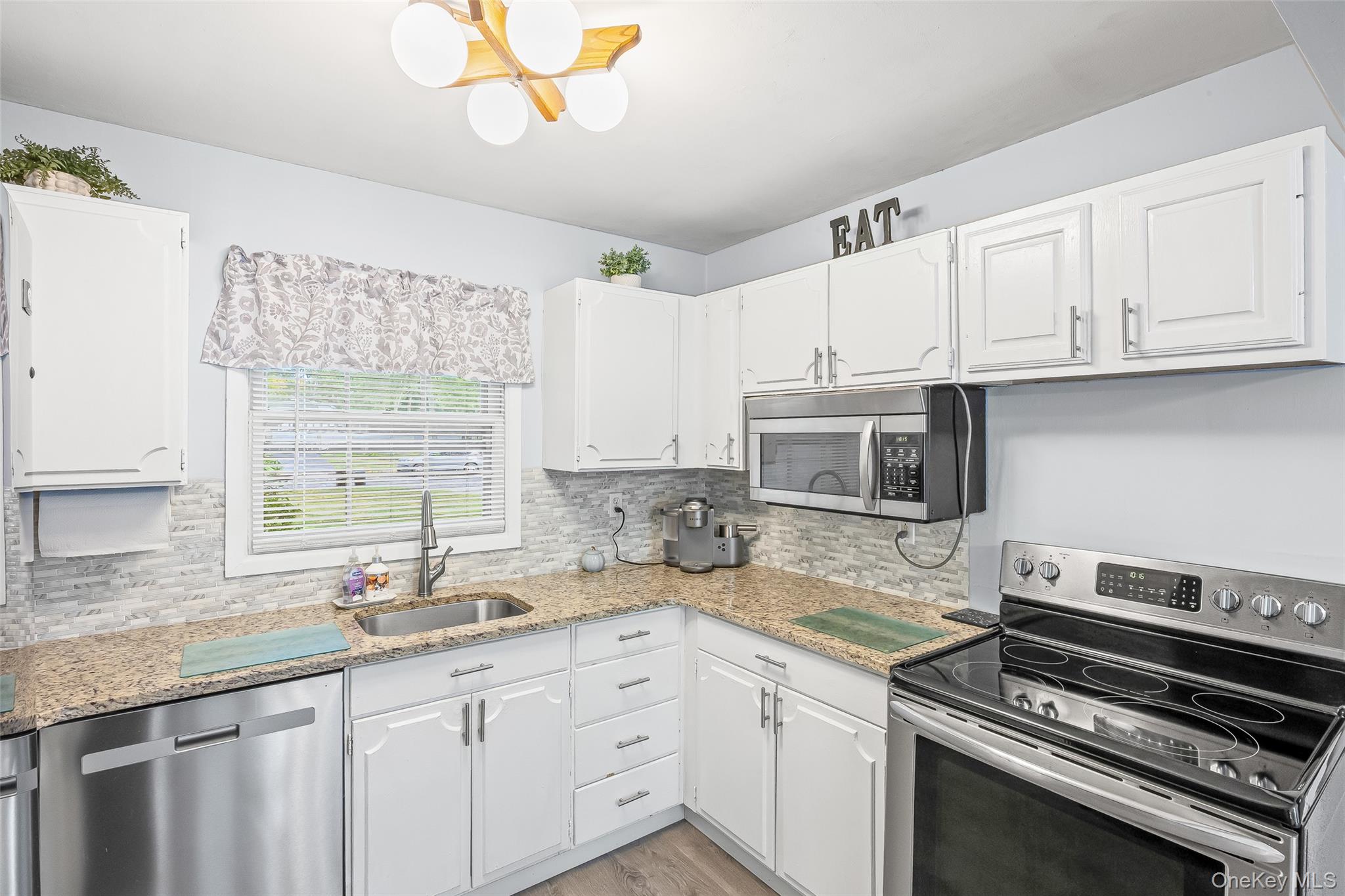 #16 photo, 10 Welbourn, Coram , NY 11727