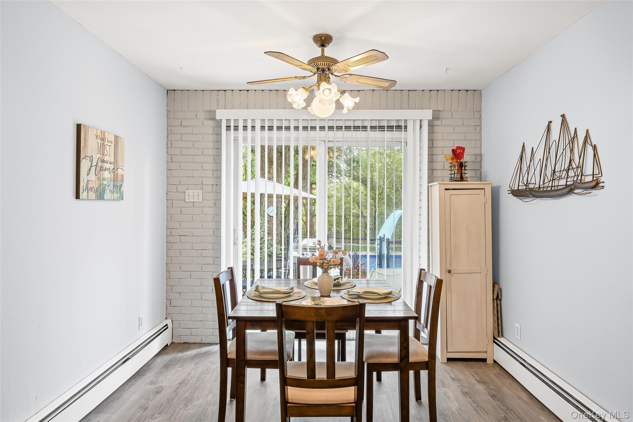 #19 photo, 10 Welbourn, Coram , NY 11727