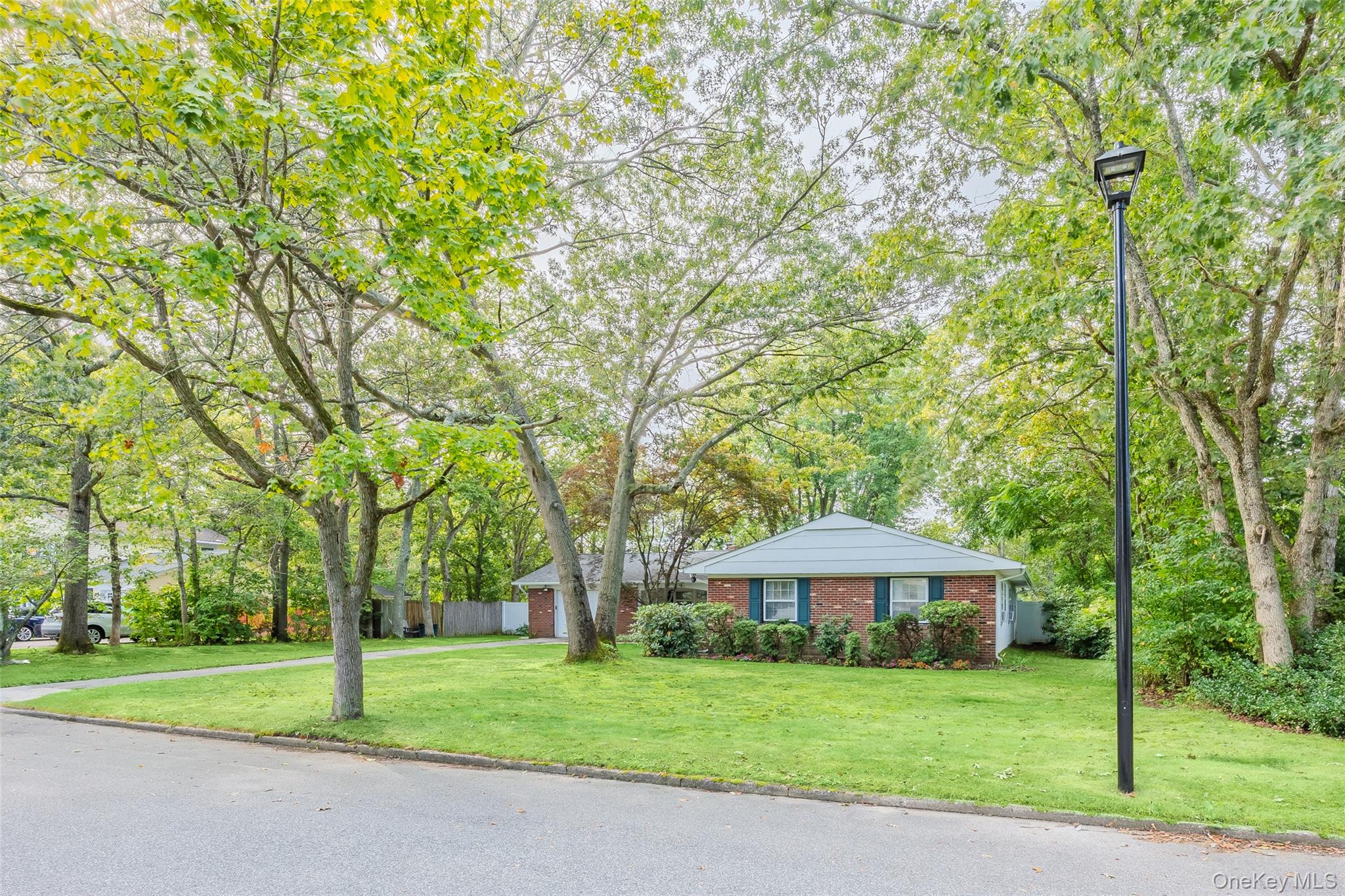 #4 photo, 10 Welbourn, Coram , NY 11727