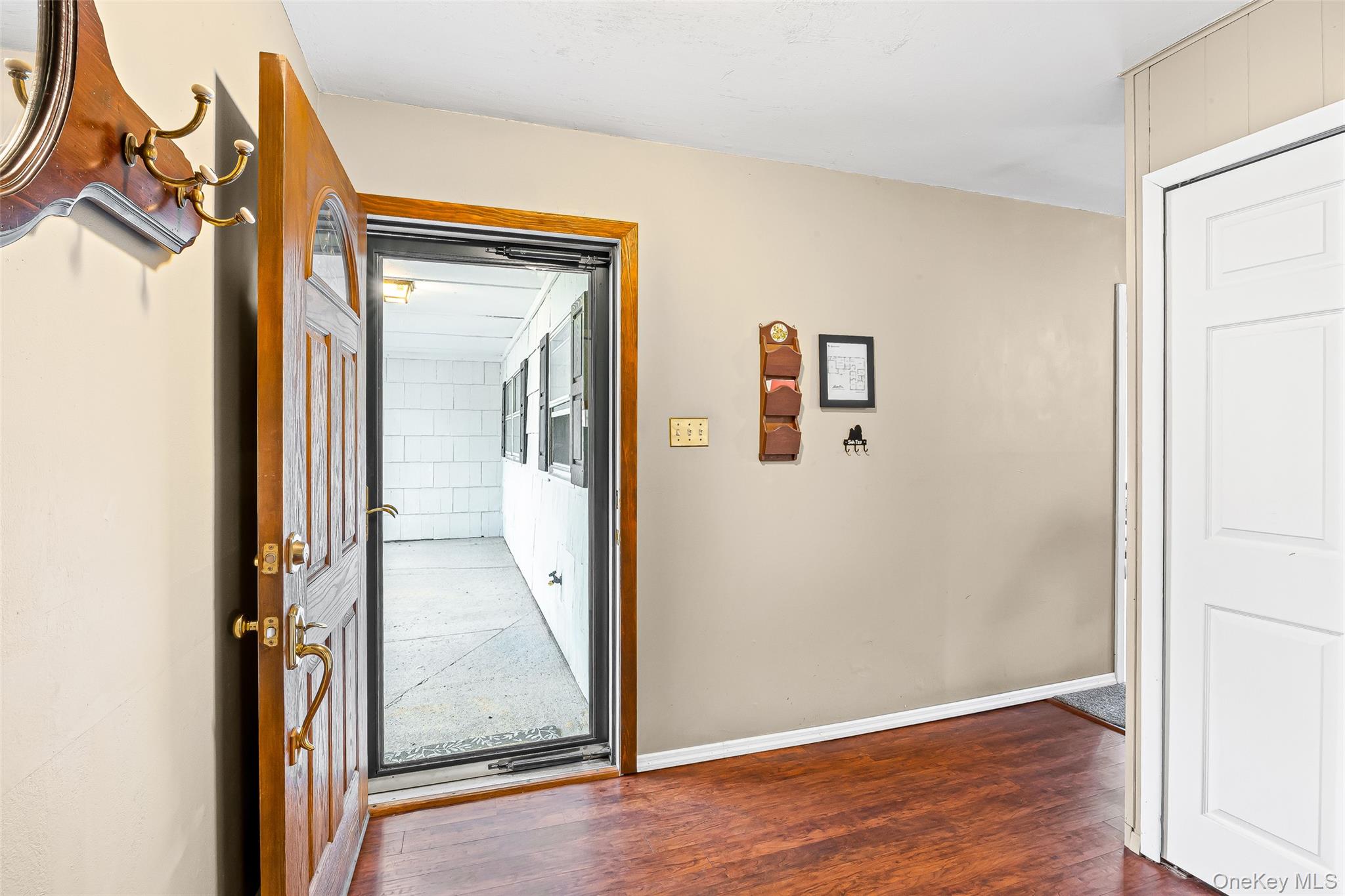 #8 photo, 10 Welbourn, Coram , NY 11727