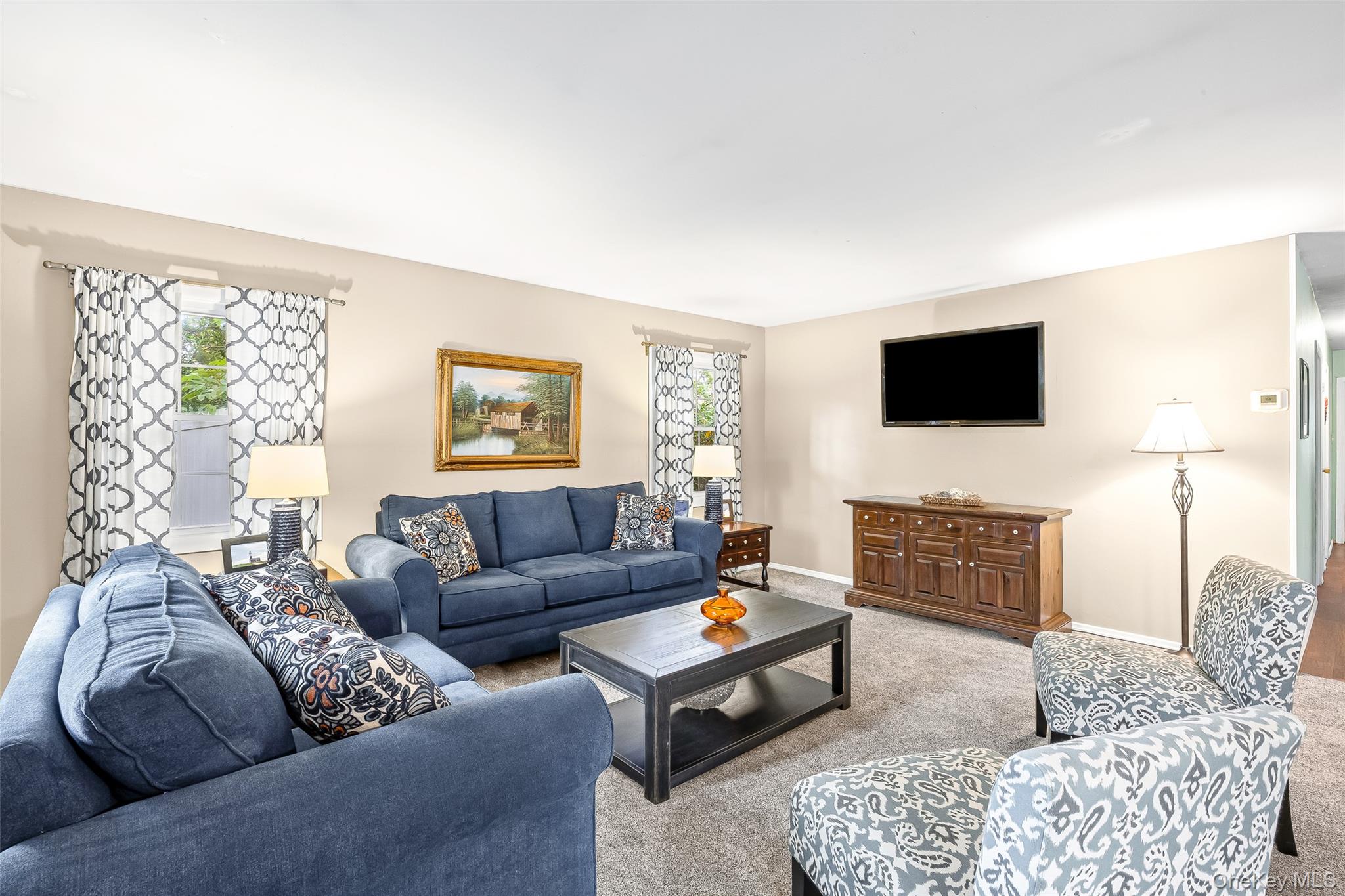 #9 photo, 10 Welbourn, Coram , NY 11727