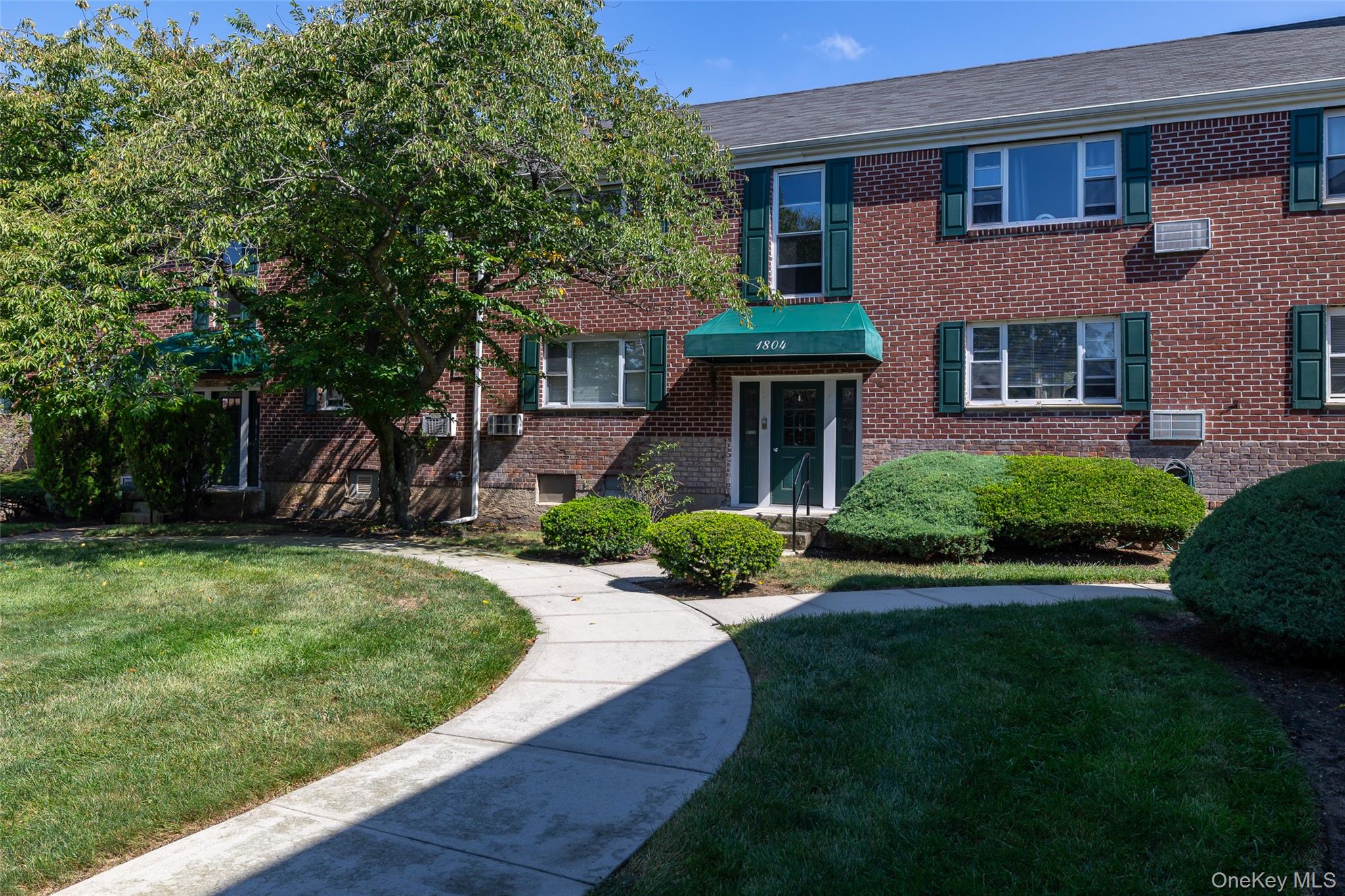 #2 photo, 1804 Shipley Avenue, Valley Stream , NY 11580