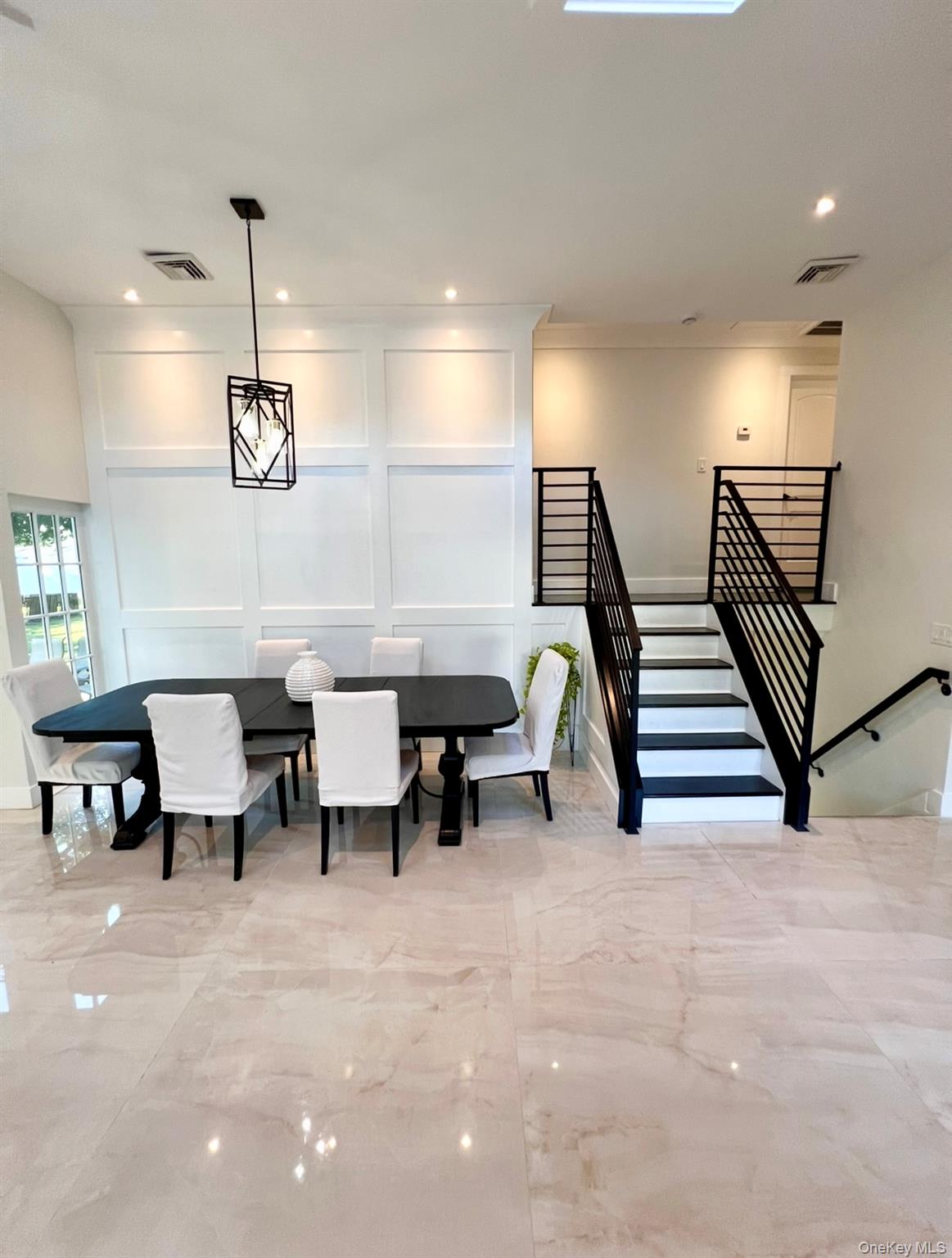 #5 photo, 566 Locust Avenue, Oakdale , NY 11769