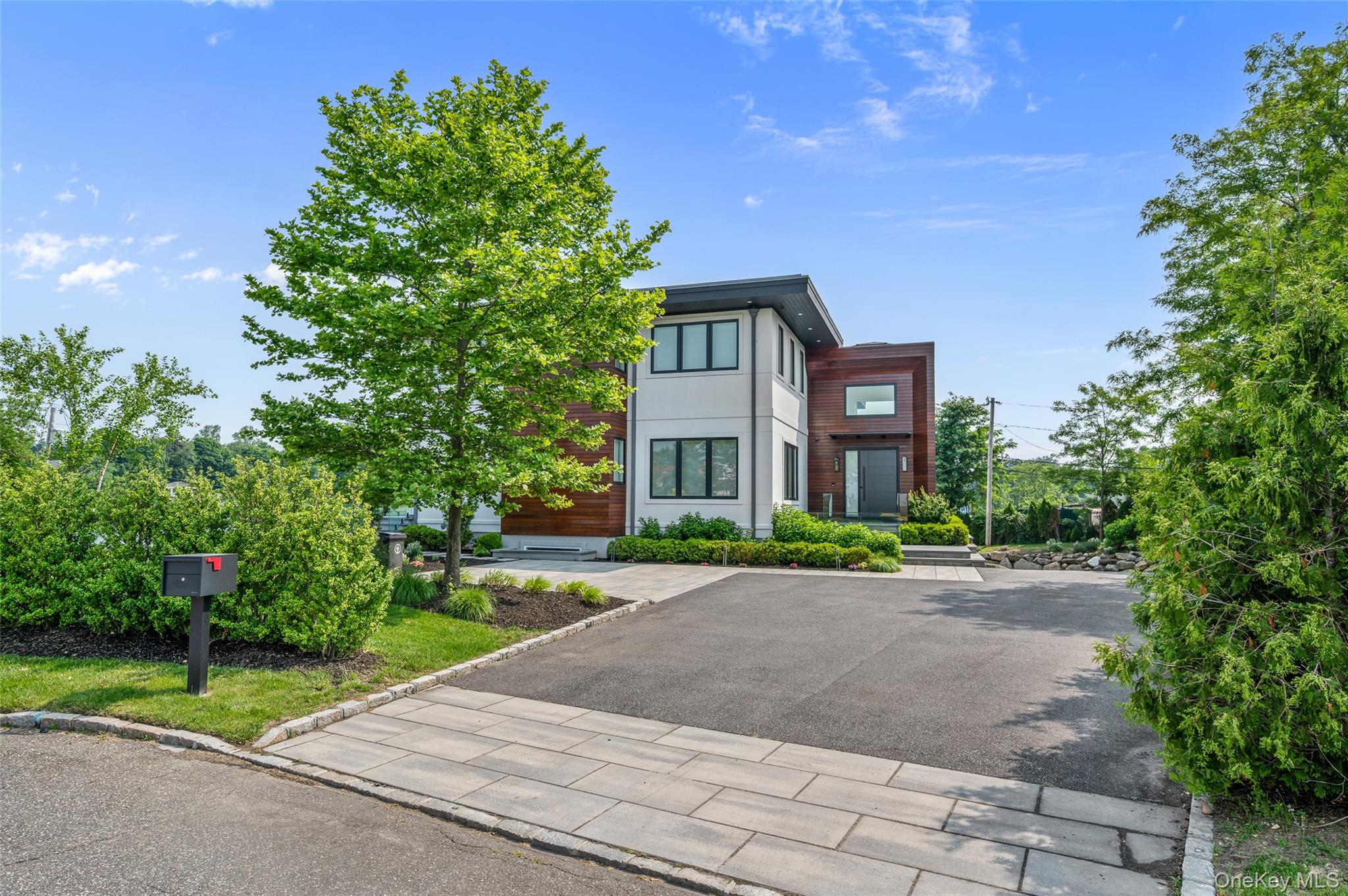 #3 photo, 70 Candy Ln, ナッソー郡 Great Neck , NY 11023