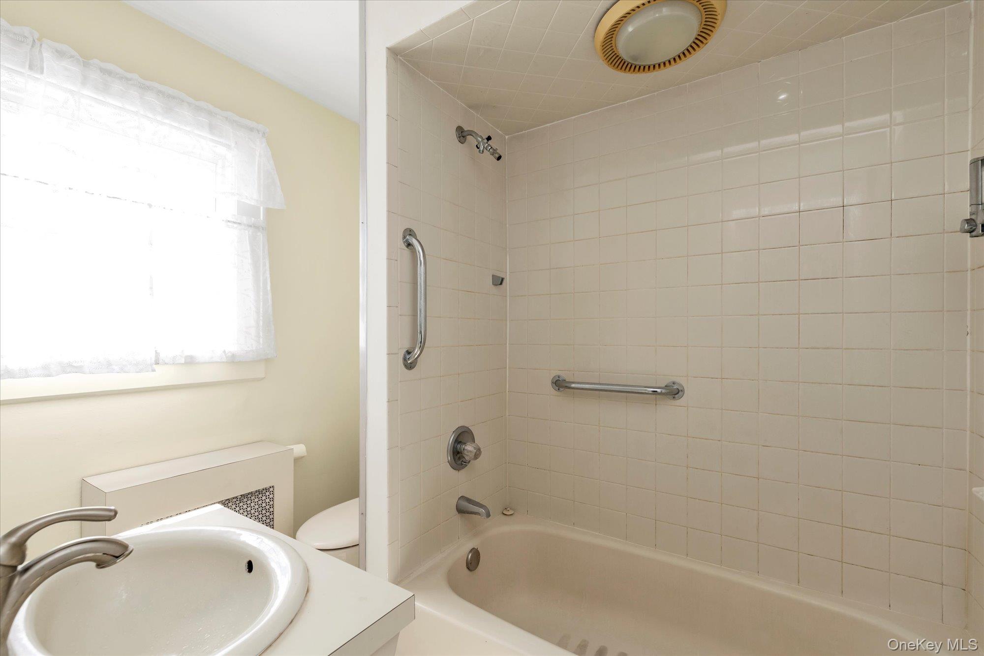 #16 photo, 21 Carter Court, Lynbrook , NY 11563