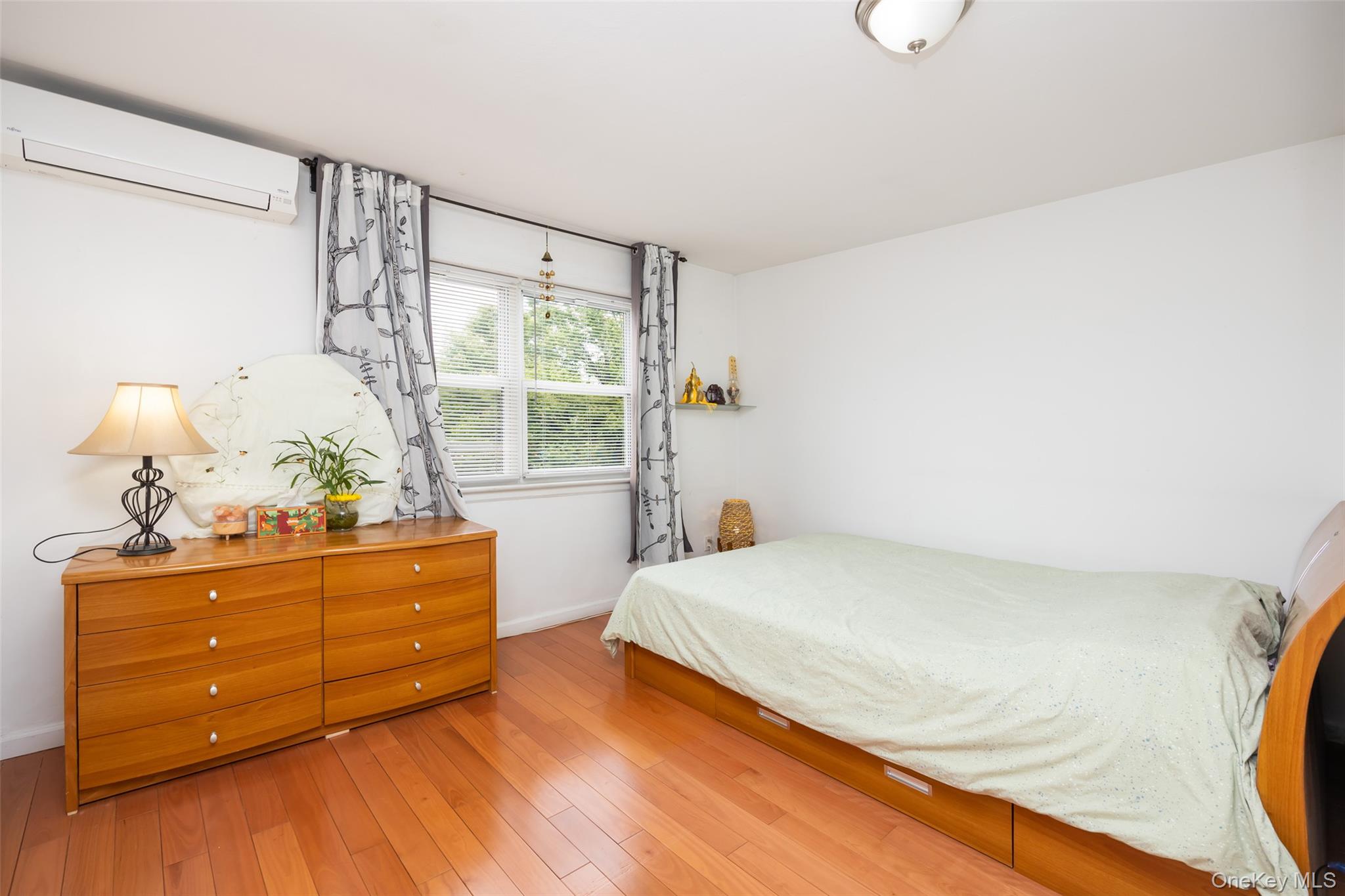 #9 photo, 15308 58th Road, كوينز Flushing , NY 11355