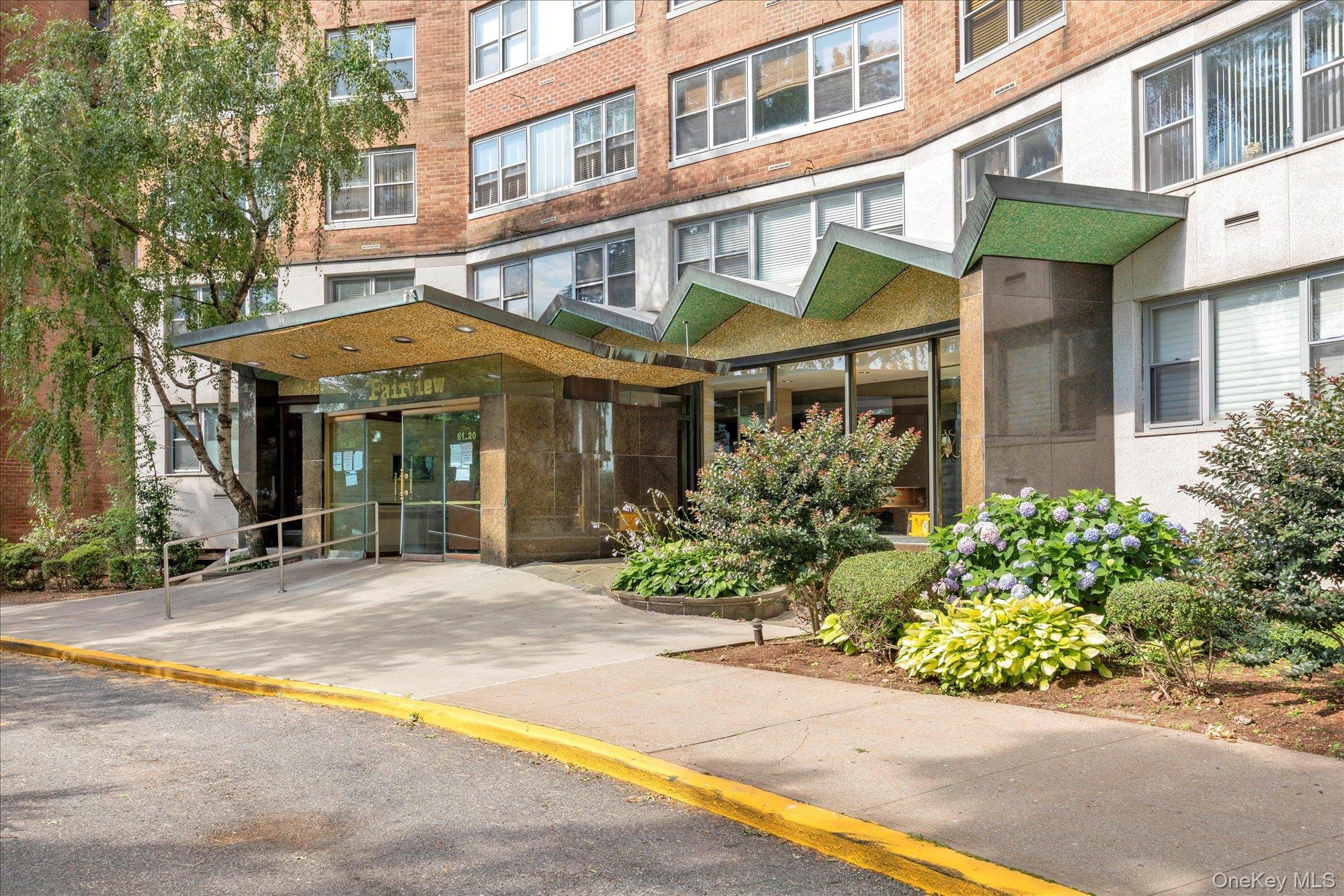 #2 photo, 61-20 Grand Central Parkway, クイーンズ区 Forest Hills , NY 11375