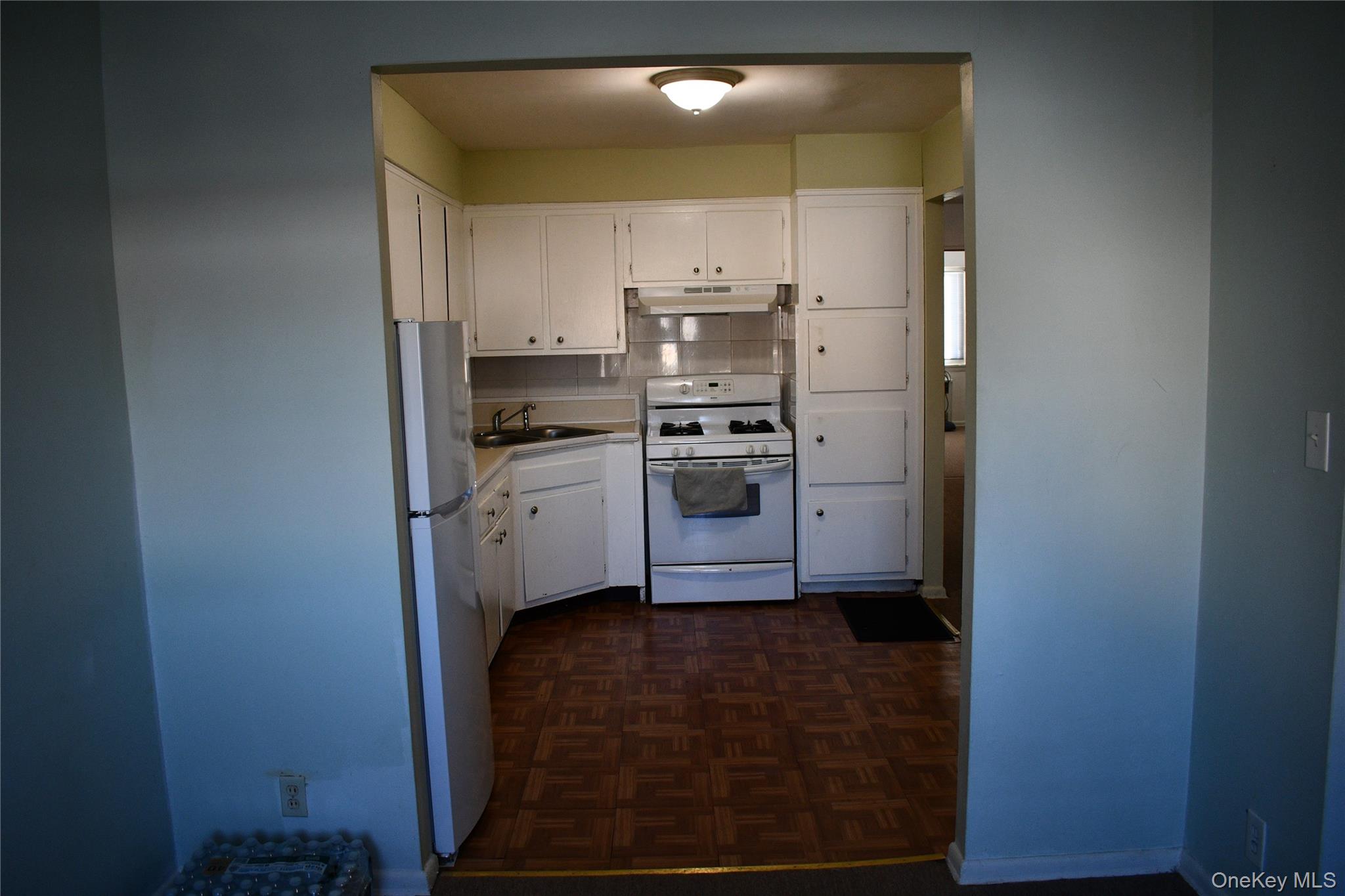 #3 photo, 158-04 84 Road, Jamaica Hills , NY 11432