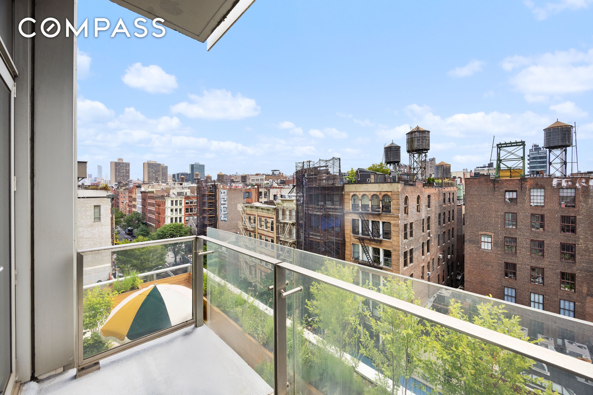 #9 photo, 350 W Broadway, マンハッタン SoHo , NY 10013