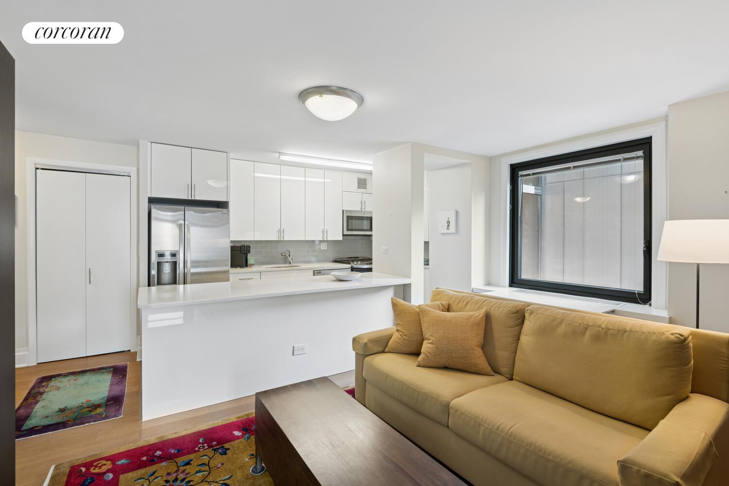 #3 photo, 531 MAIN Street, マンハッタン Roosevelt Island , NY 10044