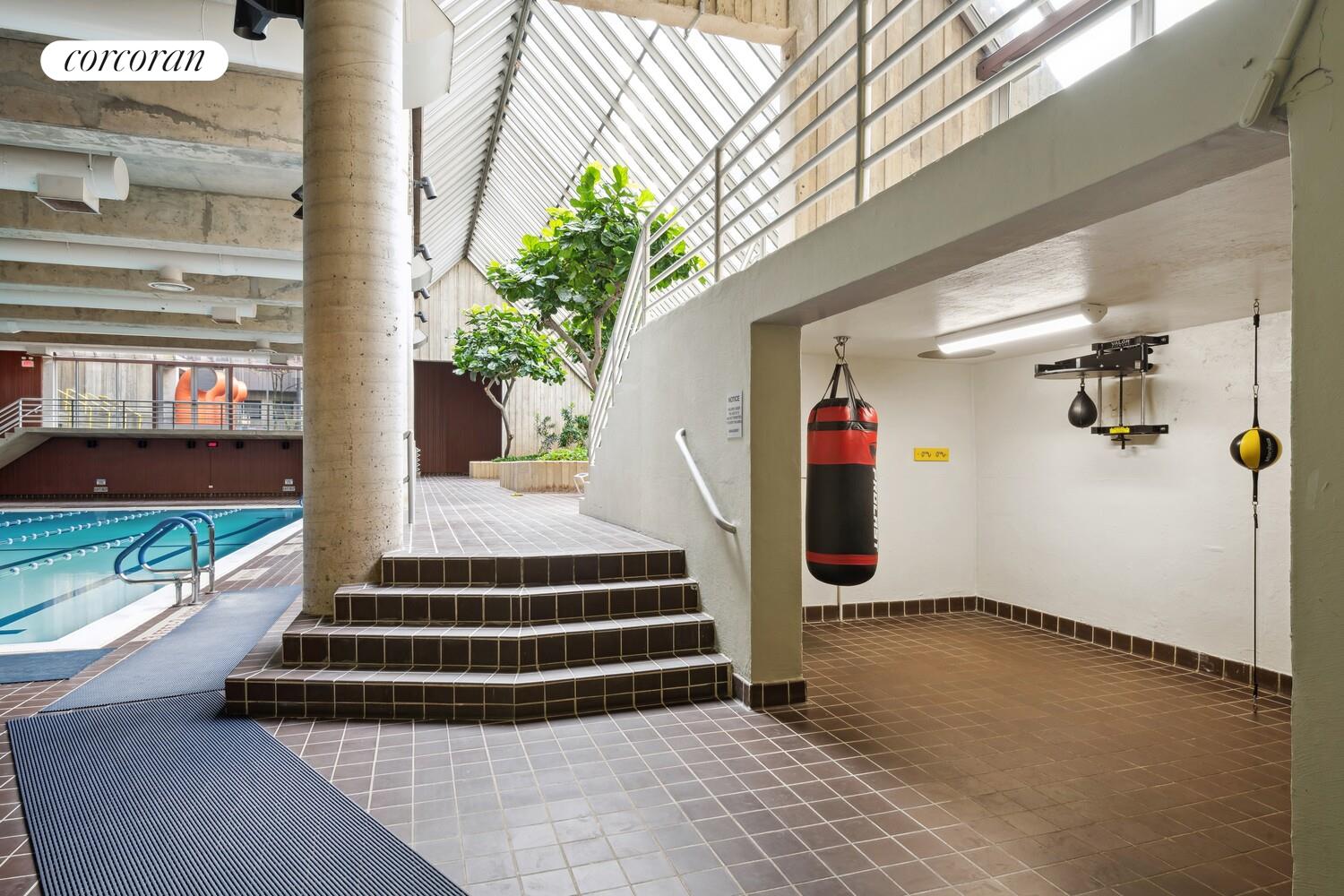 #9 photo, 531 MAIN Street, マンハッタン Roosevelt Island , NY 10044