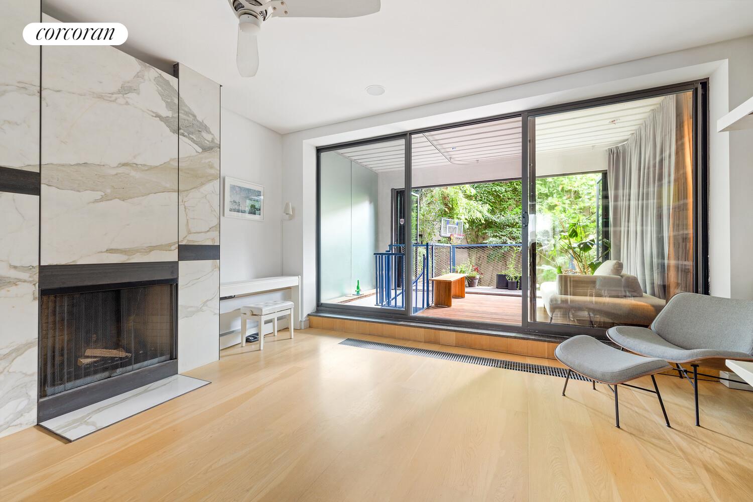 #3 photo, 536 COURT Street, ブルックリン区 Carroll Gardens , NY 11231