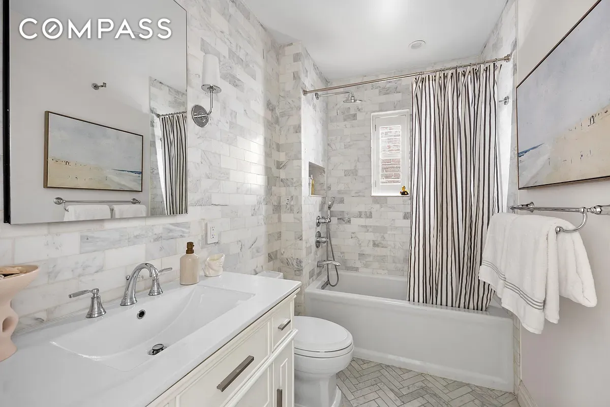 #15 photo, 209 Clinton Street, ブルックリン区 Cobble Hill , NY 11201