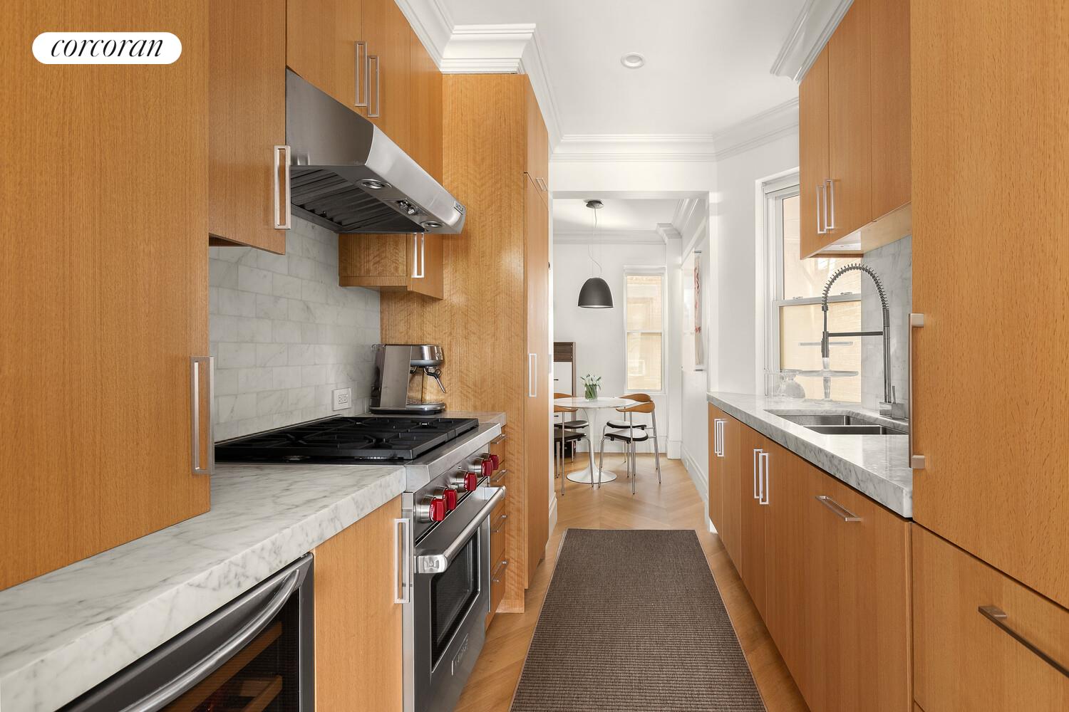 #6 photo, 140 W 10TH Street, West Village , NY 10014