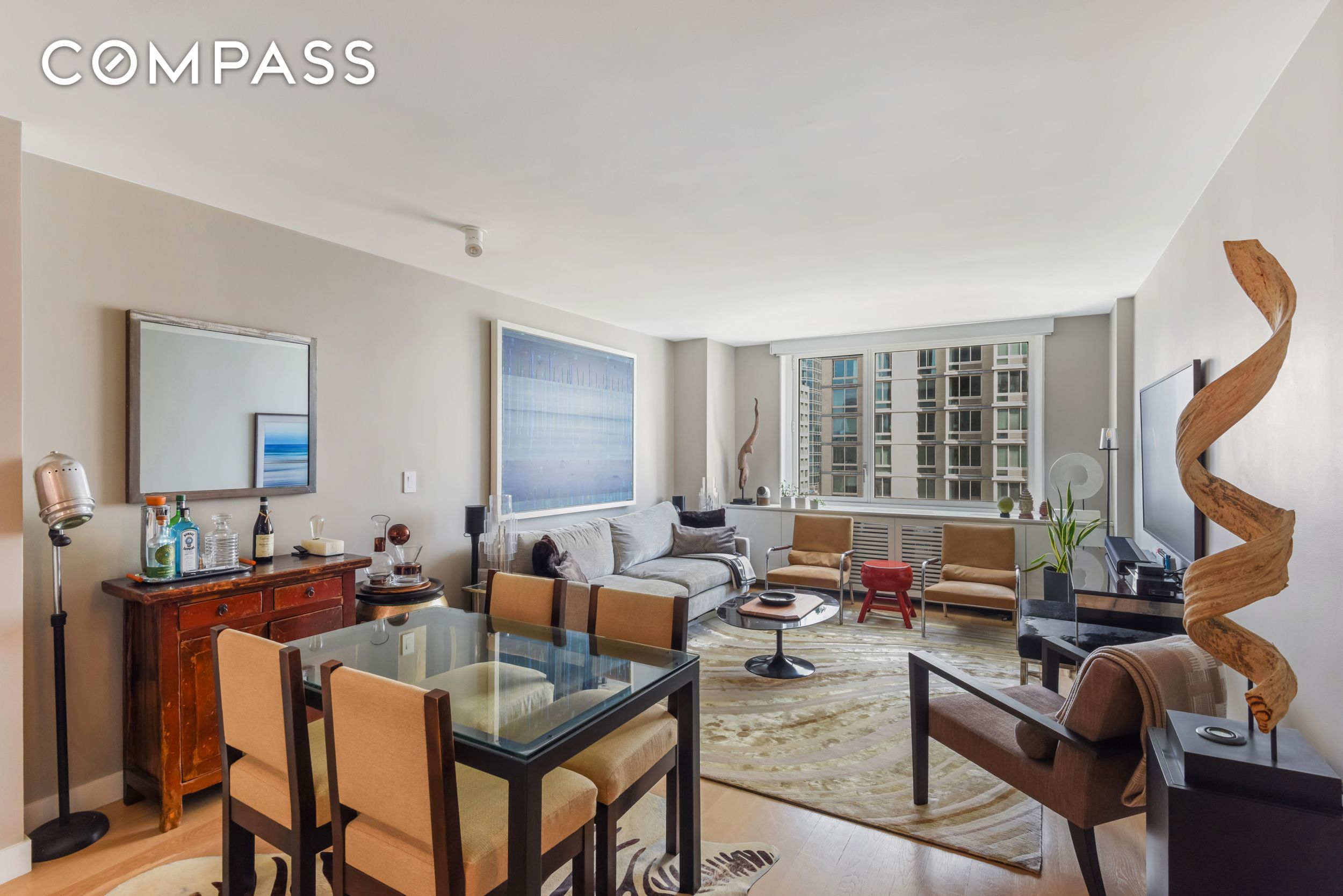 #1 photo, 301 W 53rd Street, マンハッタン Hell's Kitchen , NY 10019