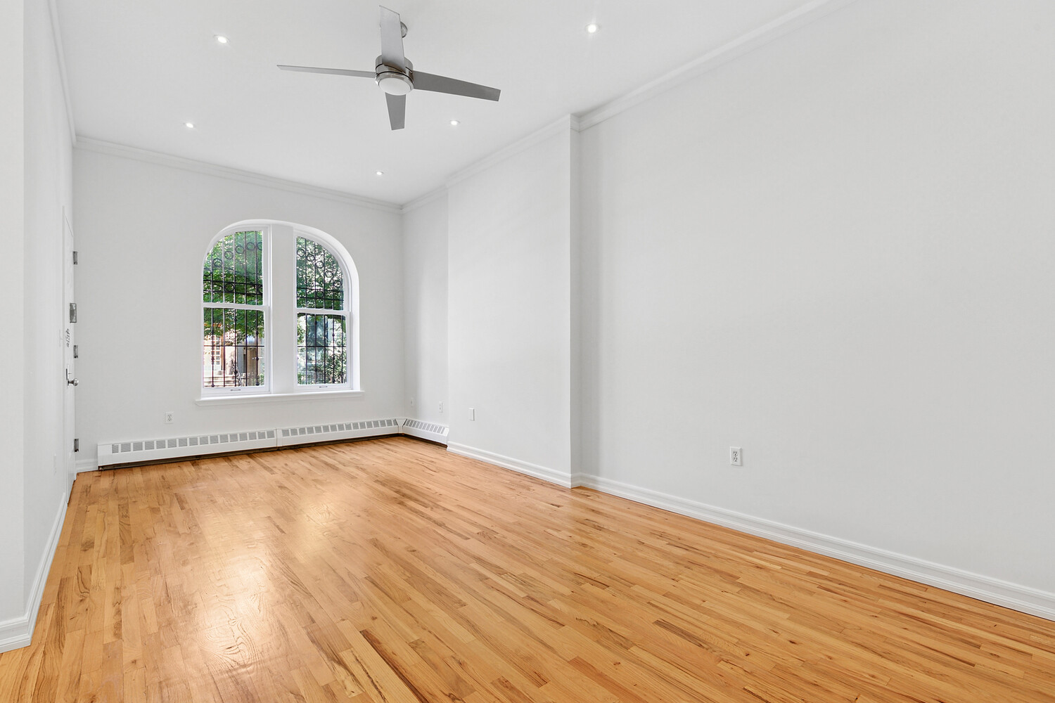 #1 photo, 38 W 119TH Street, マンハッタン South Harlem , NY 10026