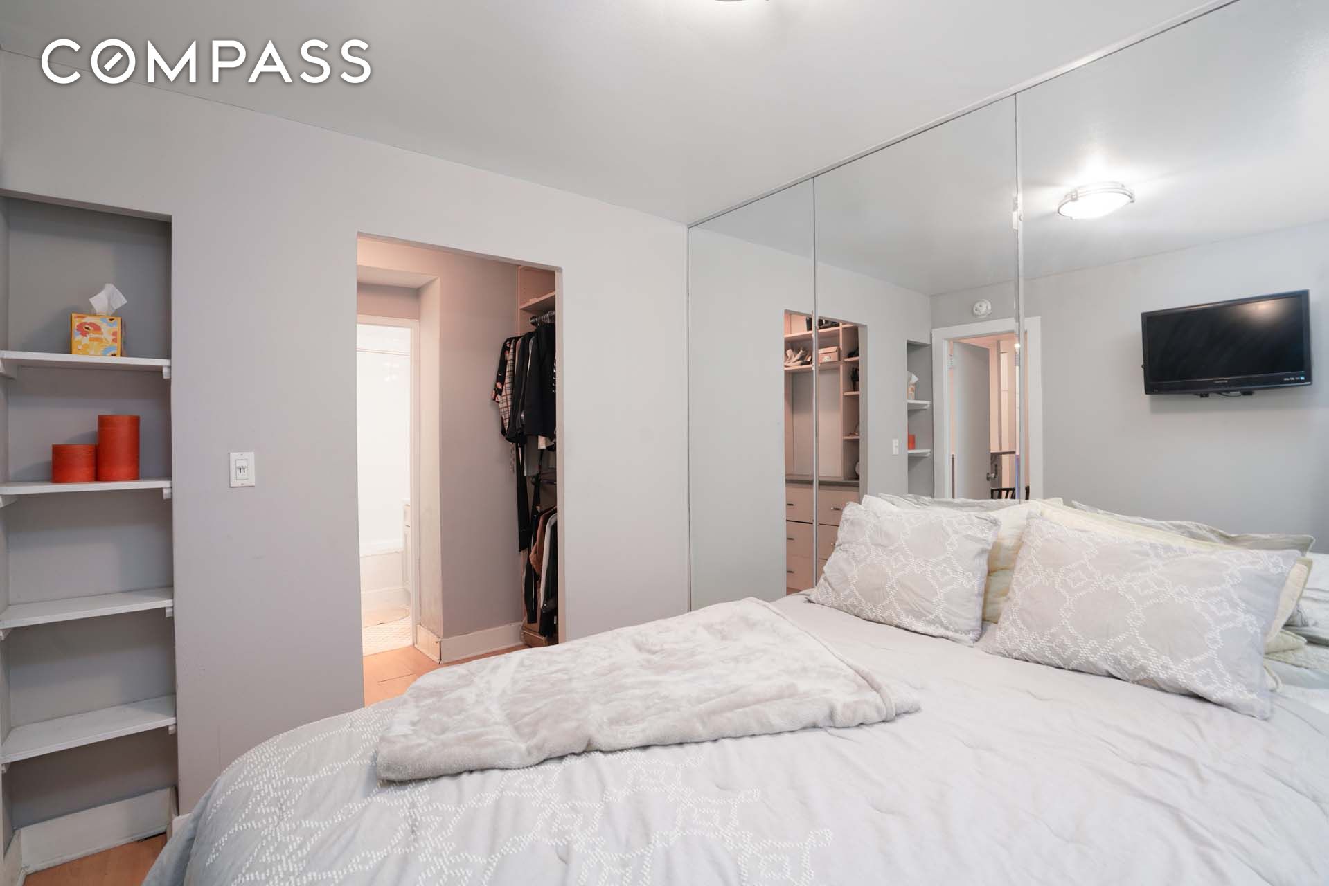 #6 photo, 301 E 75th Street, Lenox Hill , NY 10021